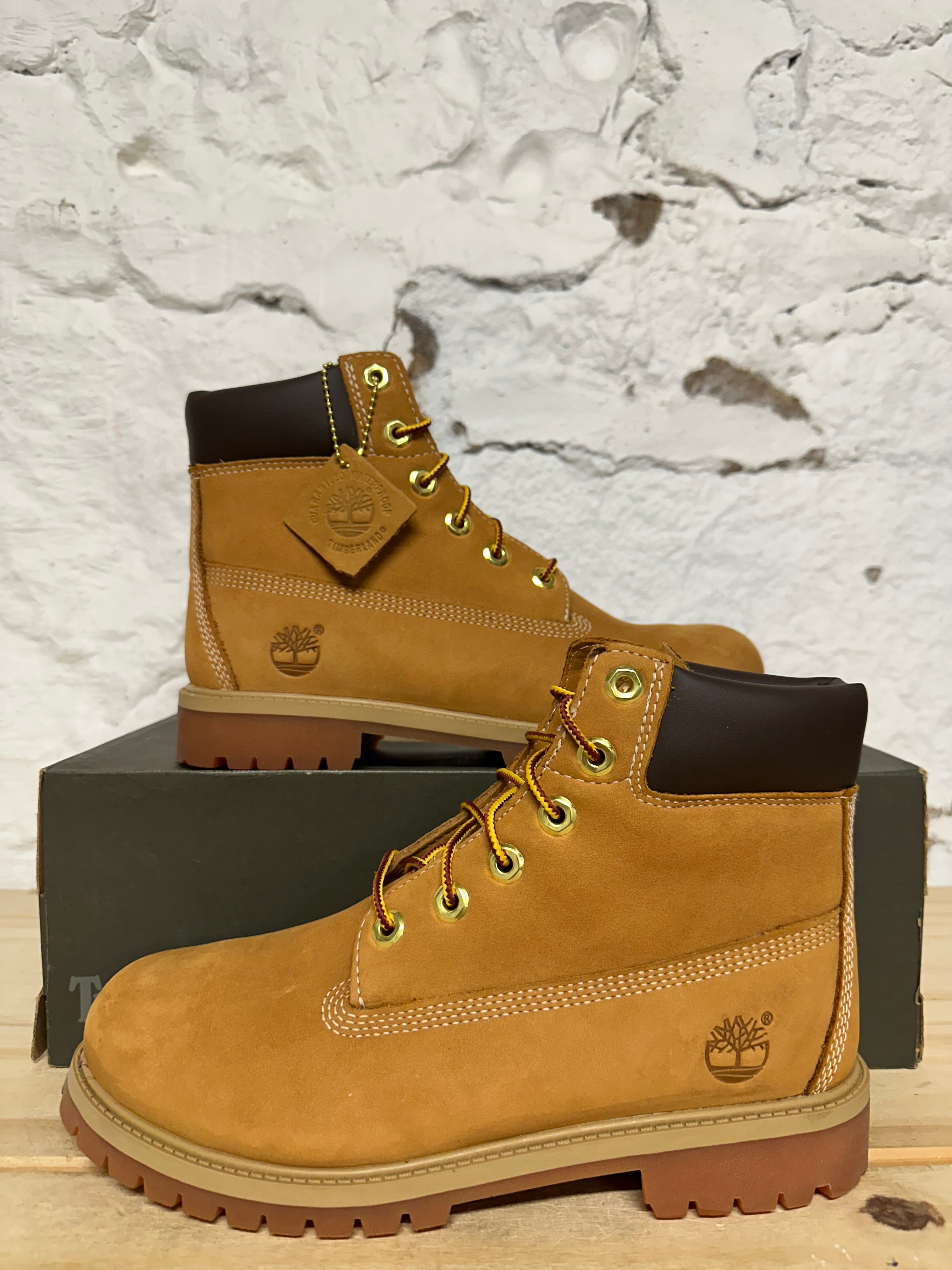 Timberland 6 Inch Boot Wheat Sz 7