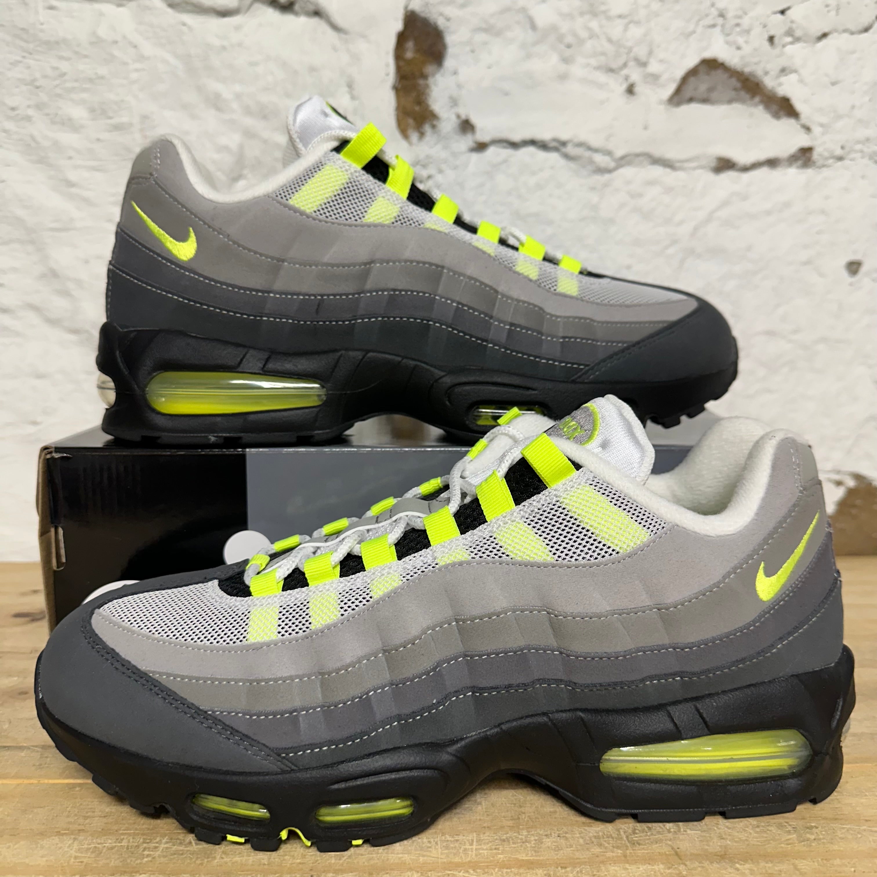 Nike Air Max 95 OG Big Bubble Neon (2025/2026) Sz 11.5