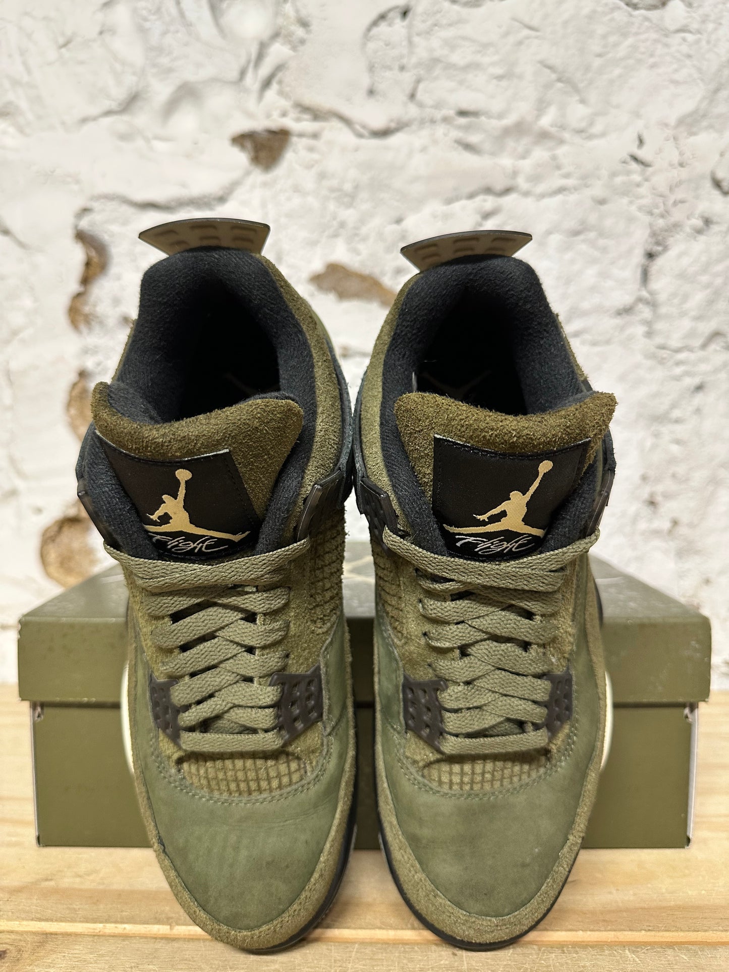 Air Jordan 4 Olive Sz 8