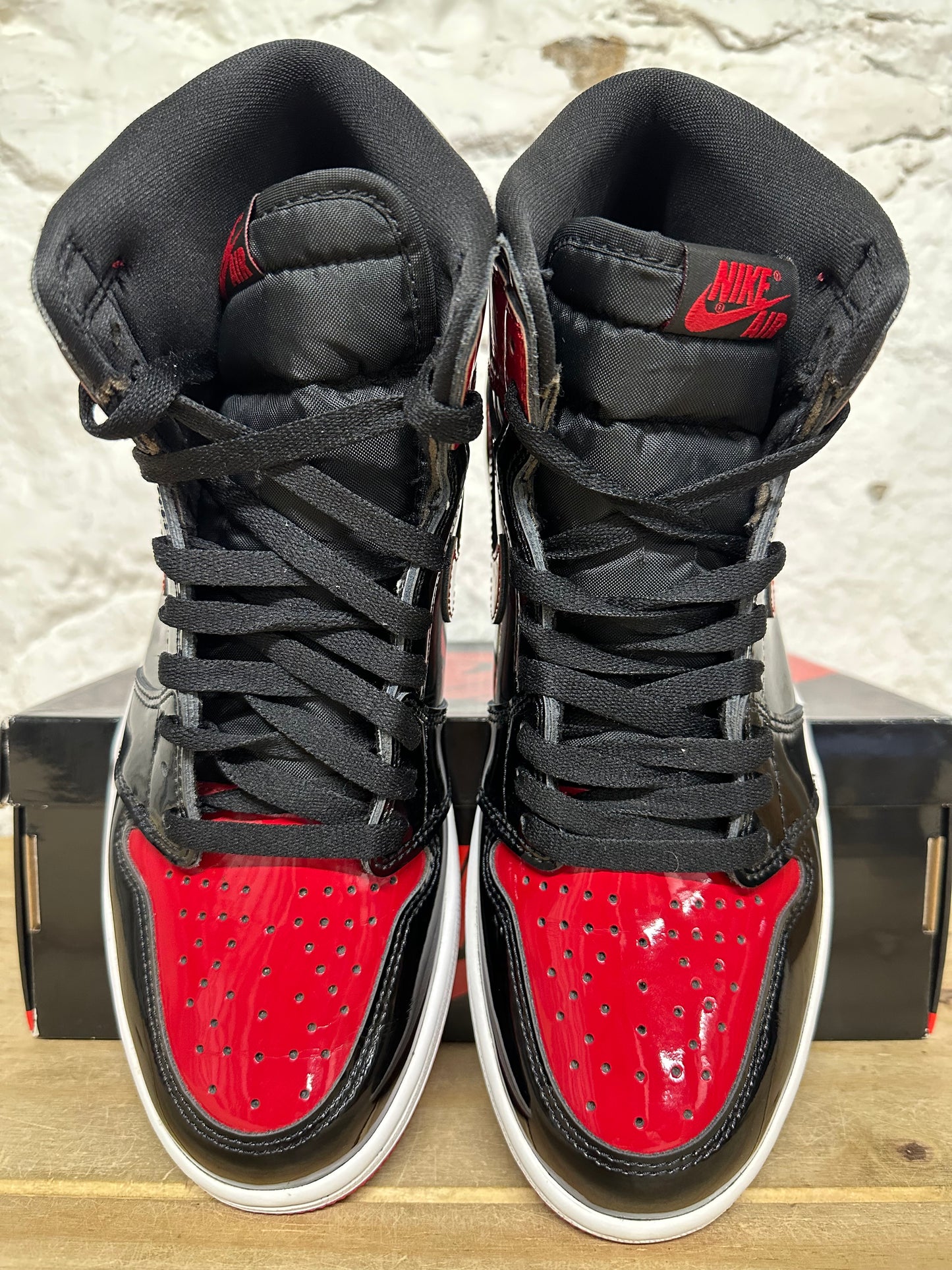 Air Jordan 1 High Patent Bred Sz 9