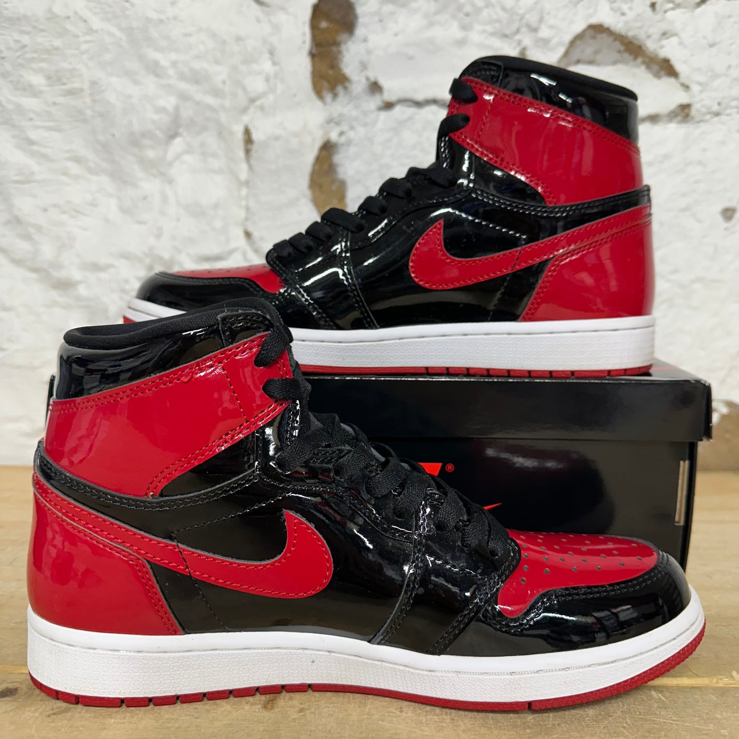 Air Jordan 1 High Patent Bred Sz 8.5