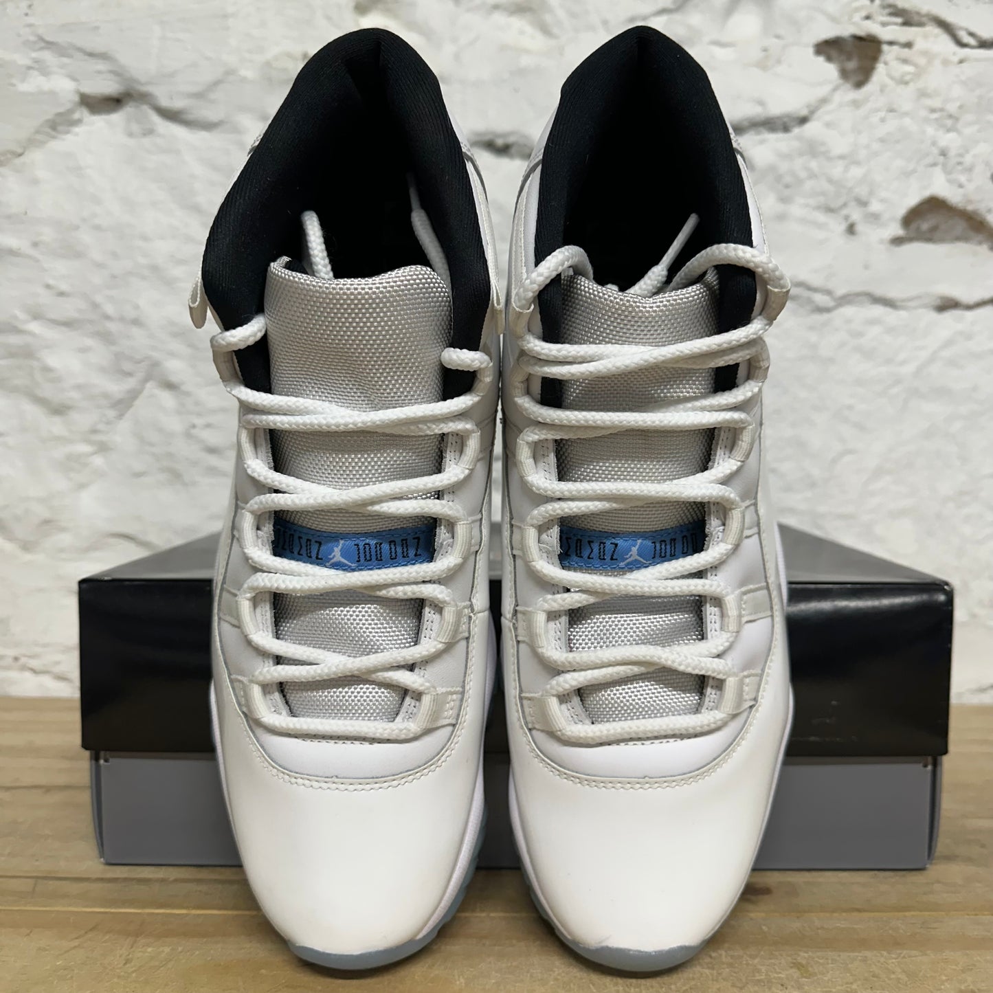 Air Jordan 11 High Legend Blue Sz 10.5
