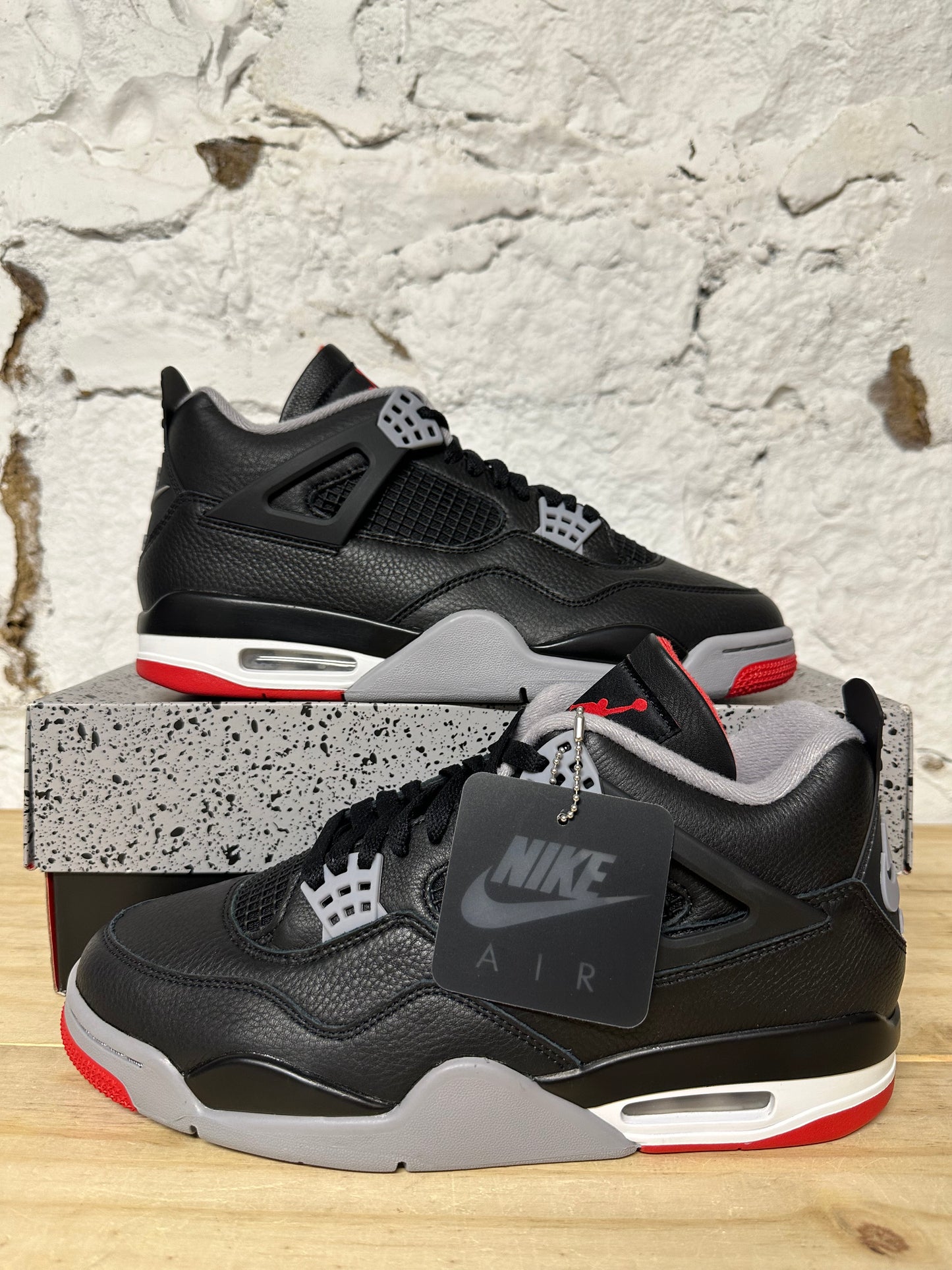 Air Jordan 4 Bred Reimagined Sz 10.5 DS