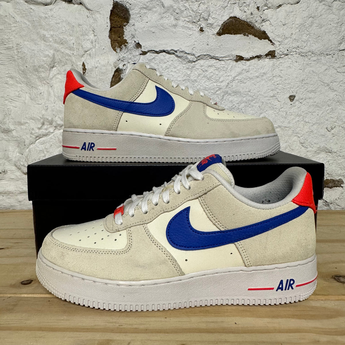 Nike Air Force 1 Low LV8 Coconut Milk Hyper Royal Sz 9