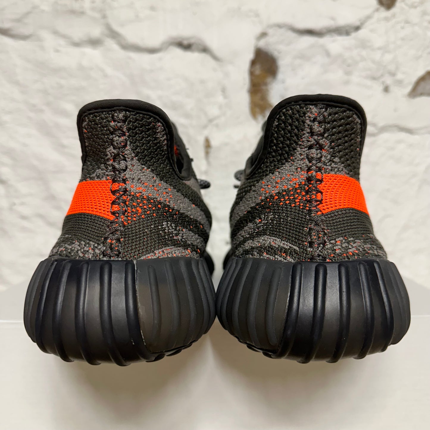 Yeezy 350 V2 Carbon Beluga Sz 11
