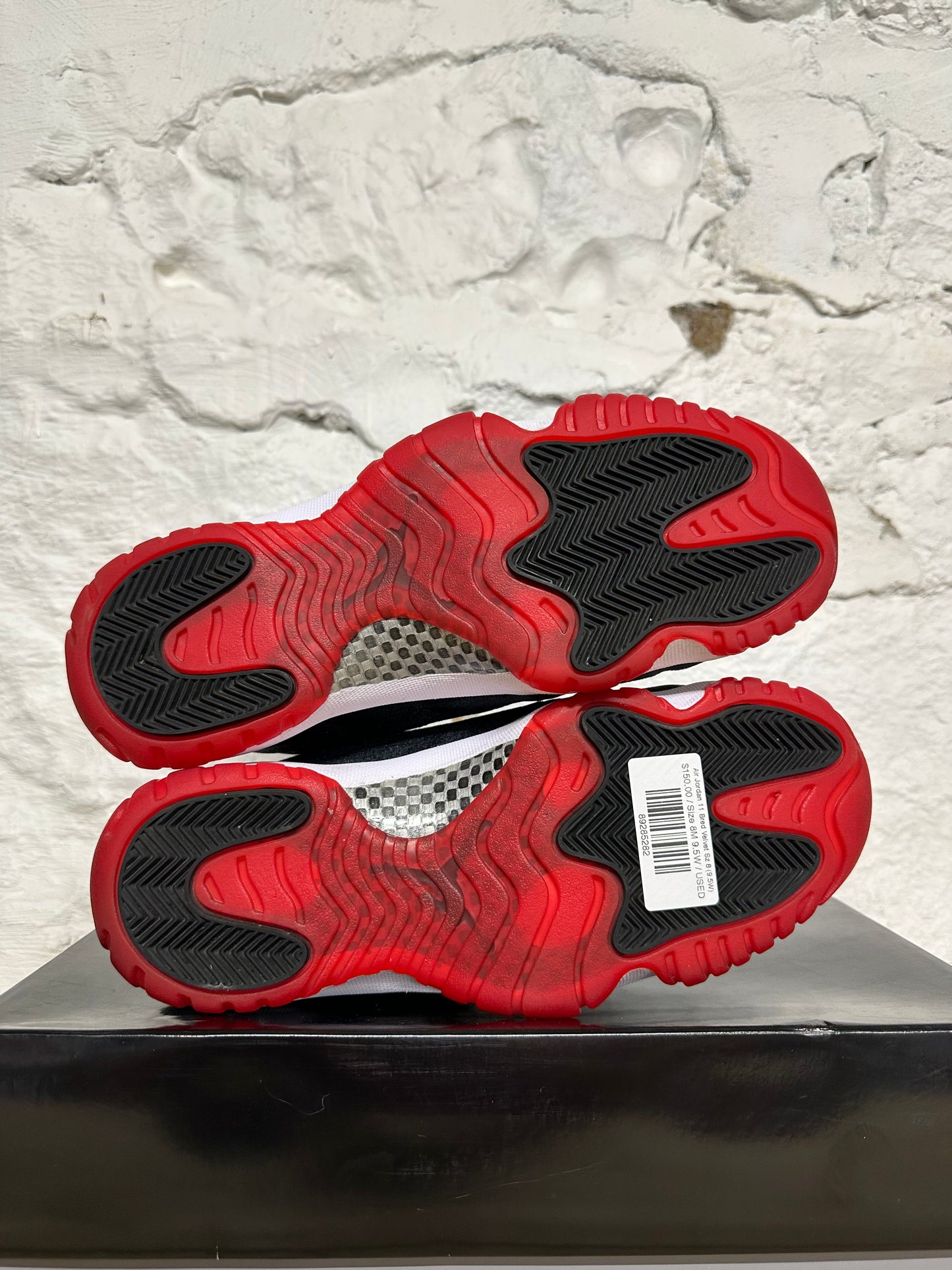 Air Jordan 11 Bred Velvet Sz 8 (9.5W)