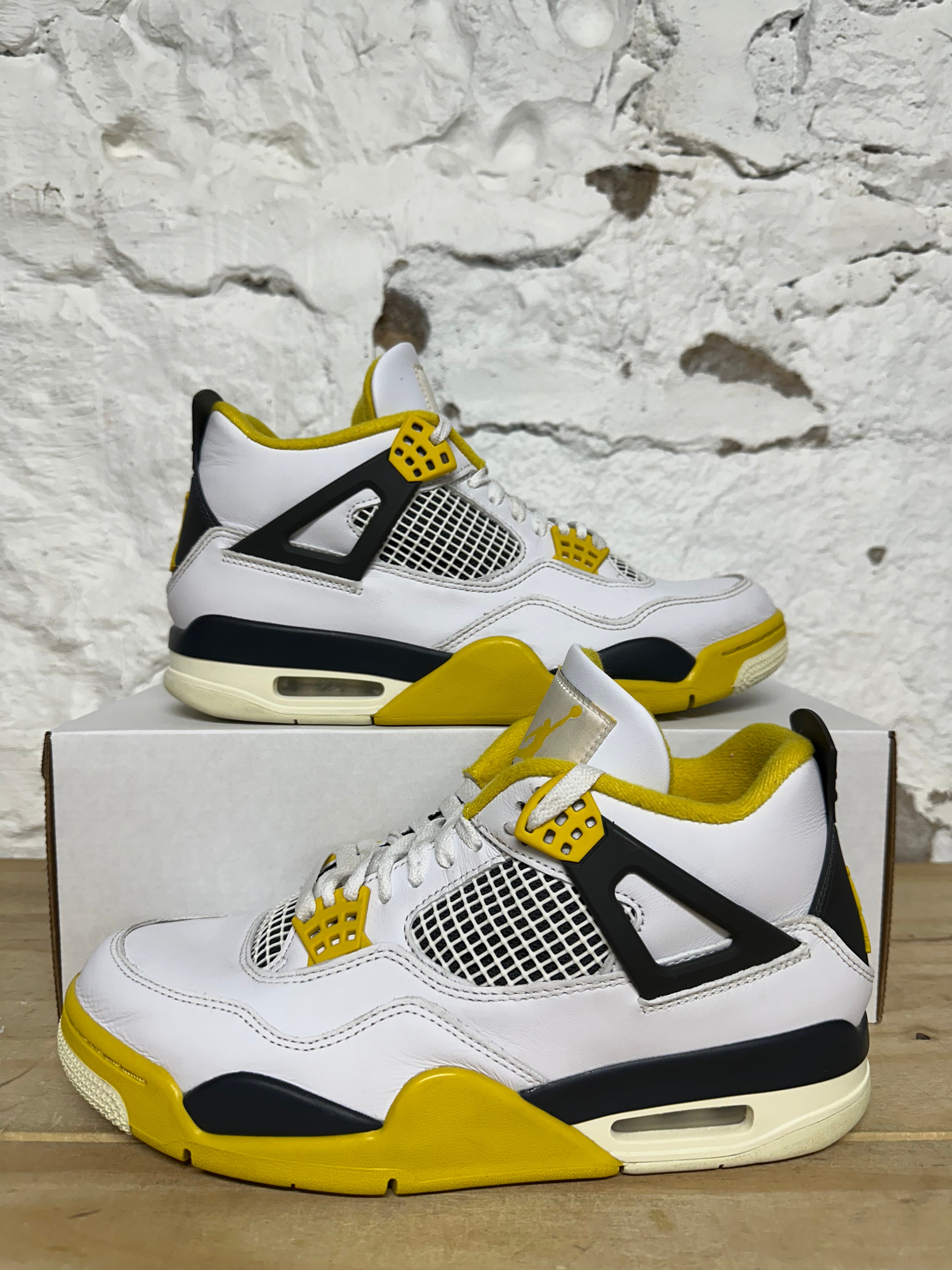 Air Jordan 4 Vivid Sulfur Sz 9.5 (11W)