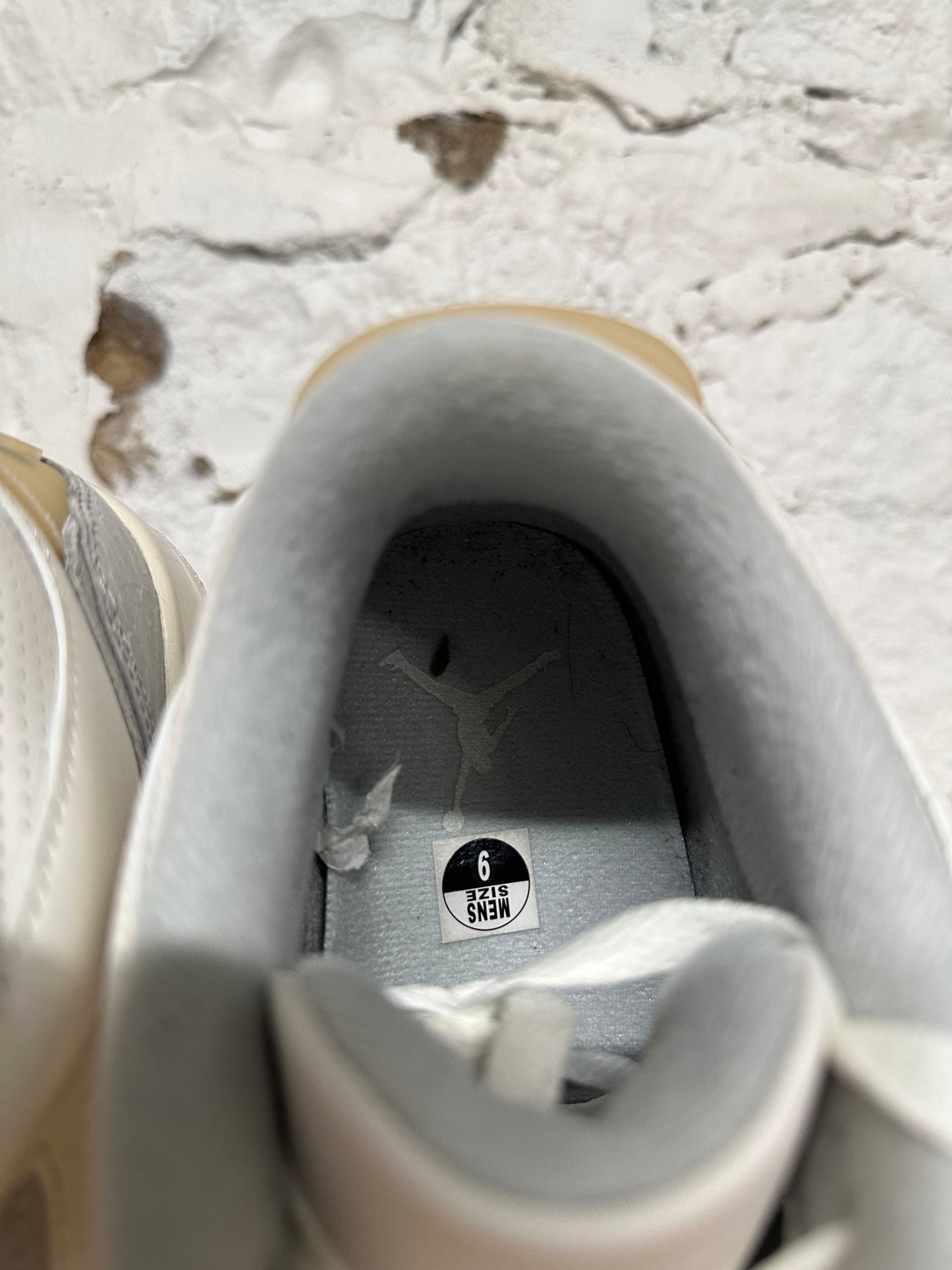 Air Jordan 3 Craft Ivory Sz 9