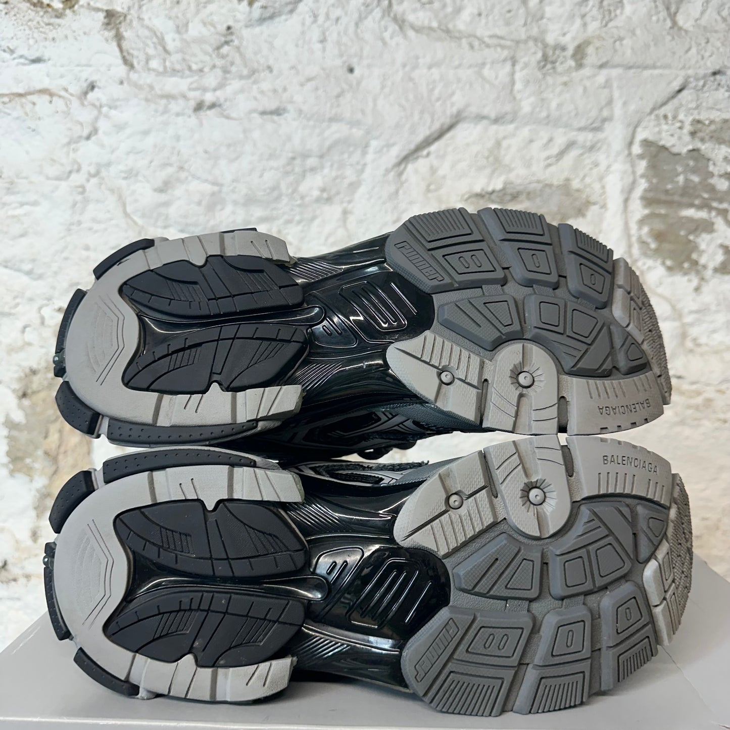 Balenciaga Runner Grey Black Sneaker Sz 9 (42)