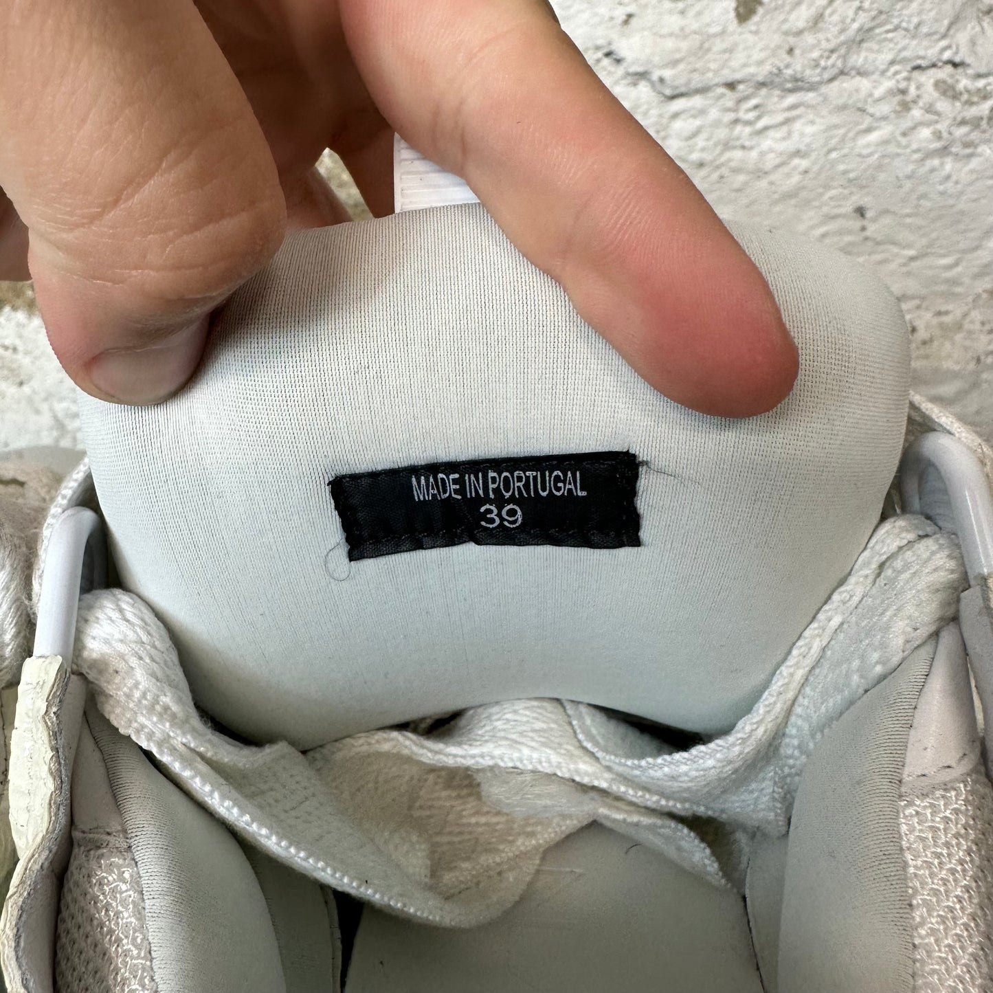 Lanvin Curb White Snakeskin Sneaker Sz 6.5 (39)