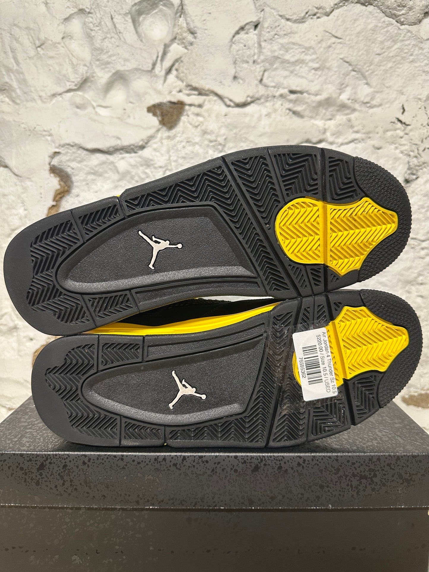 Air Jordan 4 Thunder Sz 10.5