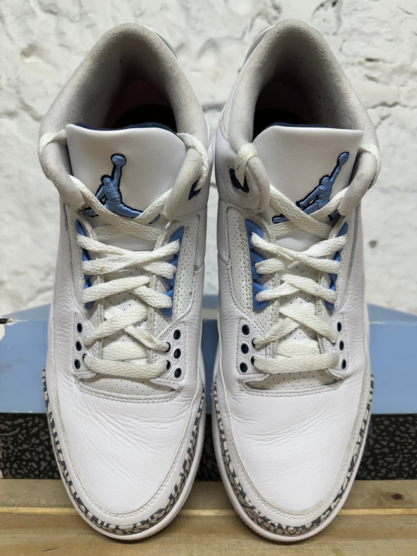 Air Jordan 3 UNC Sz 11