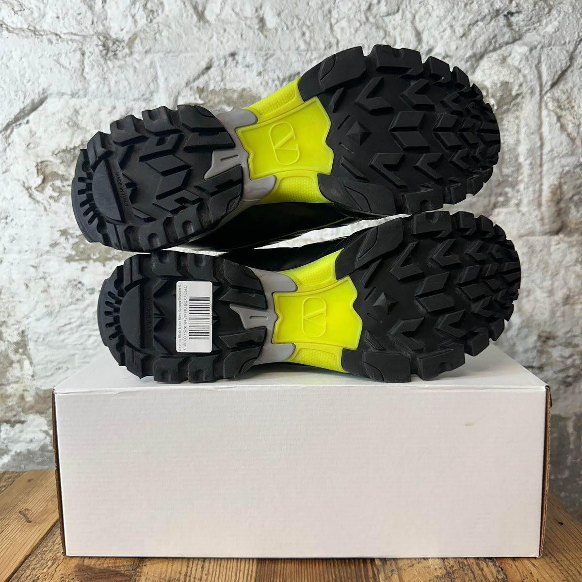 Valentino Black Neon Rock Runner Sneaker Sz 9 (42)