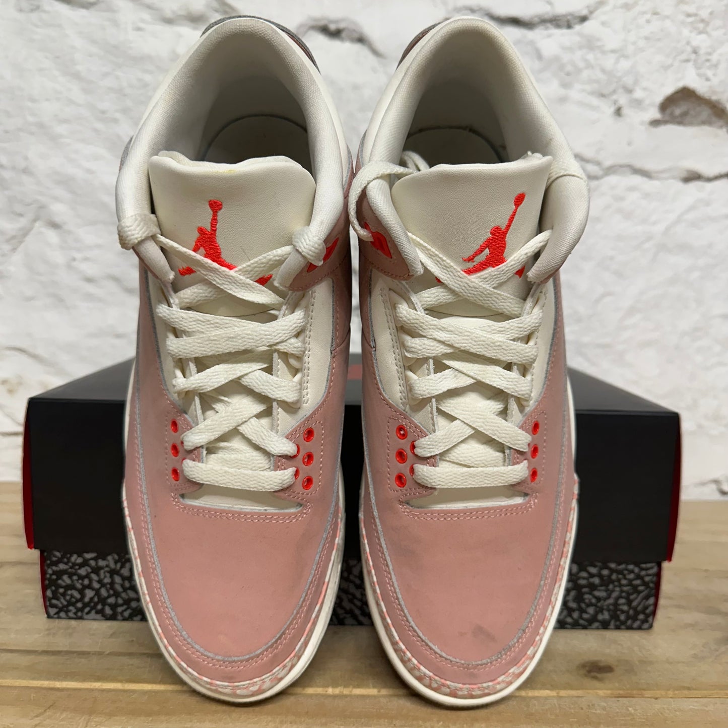 Air Jordan 3 Rust Pink Sz 8.5 (10W)