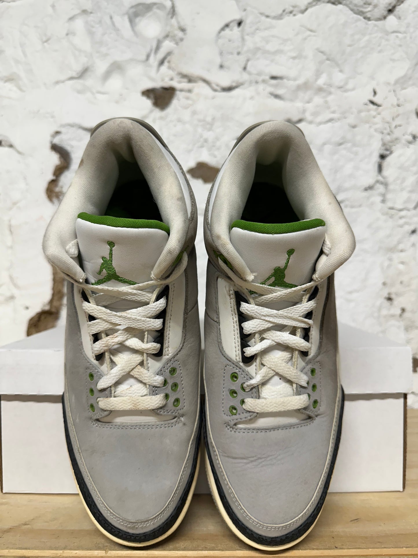 Air Jordan 3 Chlorophyll Sz 8.5