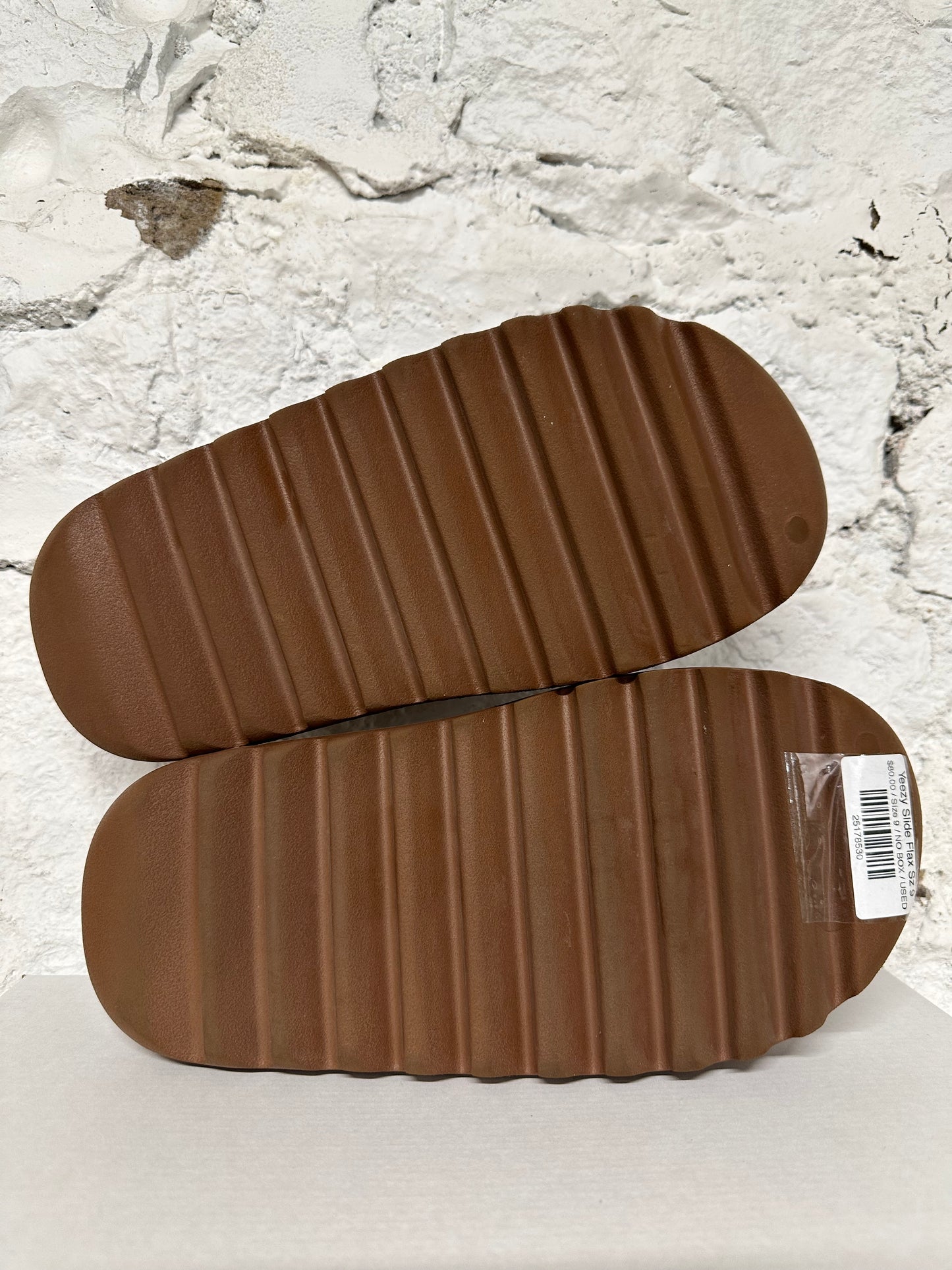 Yeezy Slide Flax Sz 9