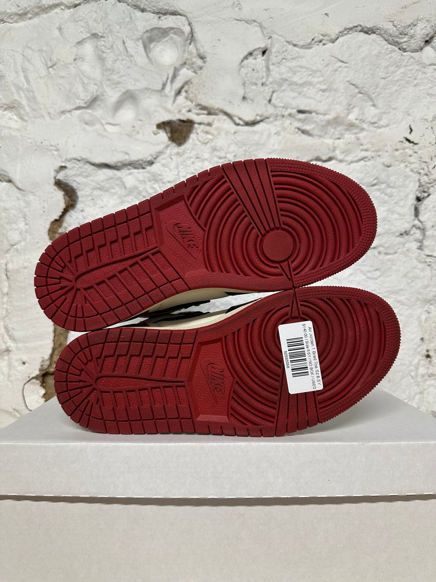 Air Jordan 1 Bred Toe Sz 6.5Y