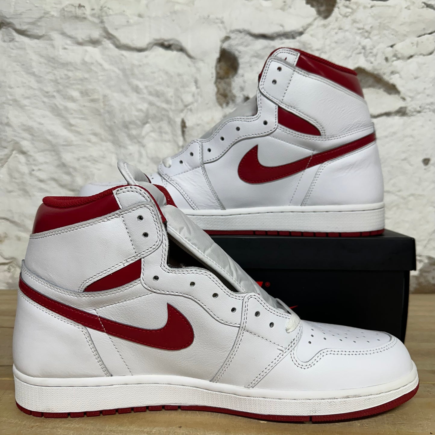 Air Jordan 1 High Metallic Red Sz 14 DS