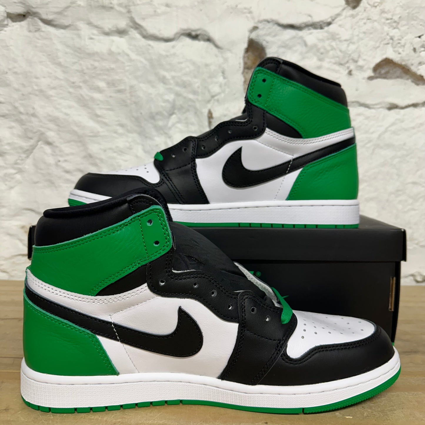 Air Jordan 1 High Lucky Green Sz 11 DS