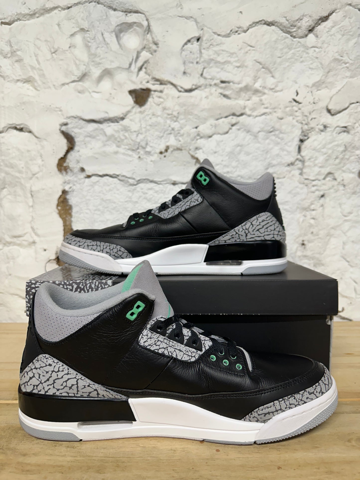 Air Jordan 3 Green Glow Sz 13