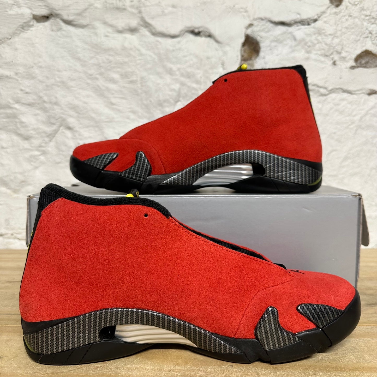 Air Jordan 14 Ferrari (2025) Sz 10.5