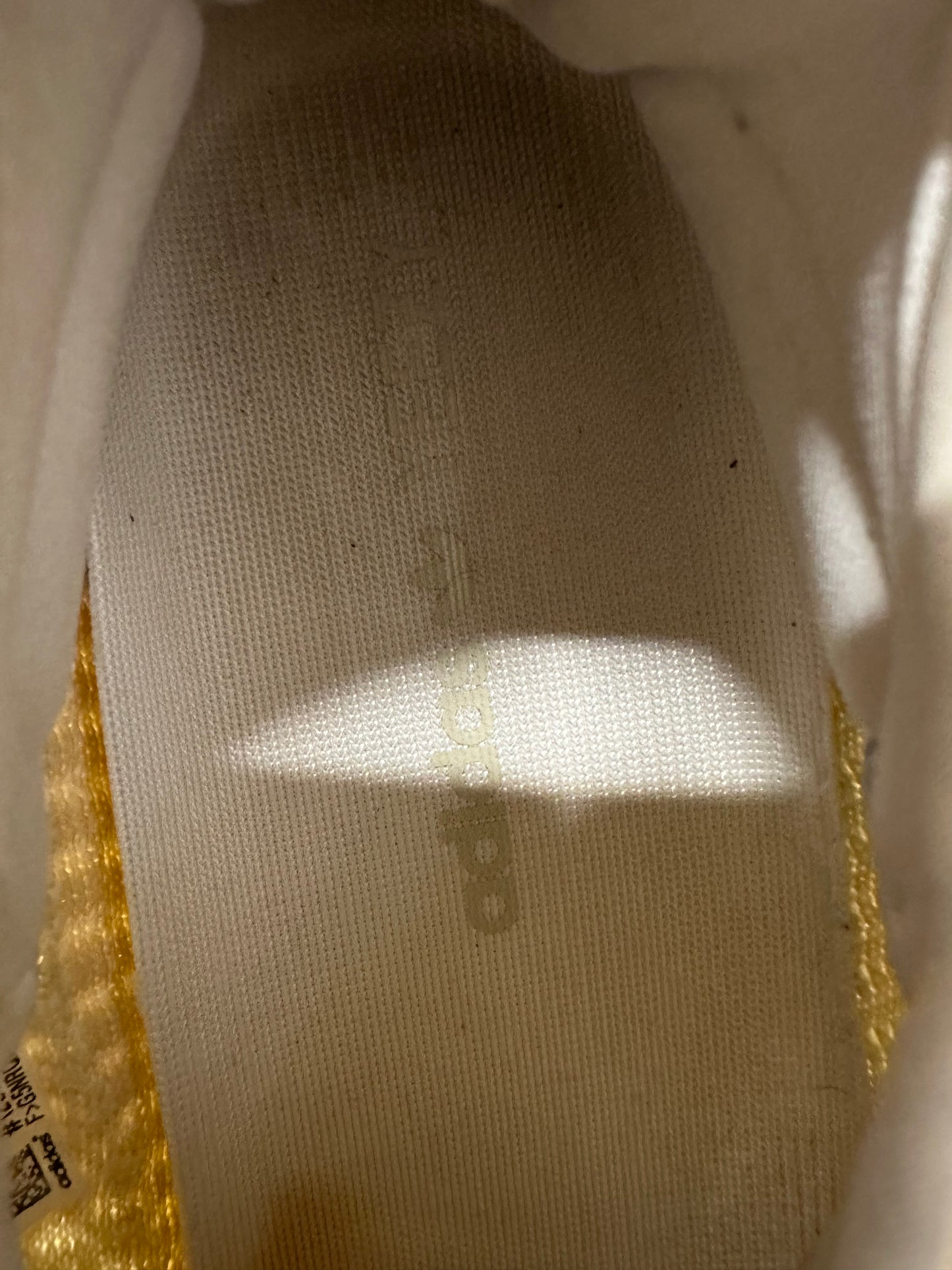 Yeezy 350 V2 Natural Sz 11.5