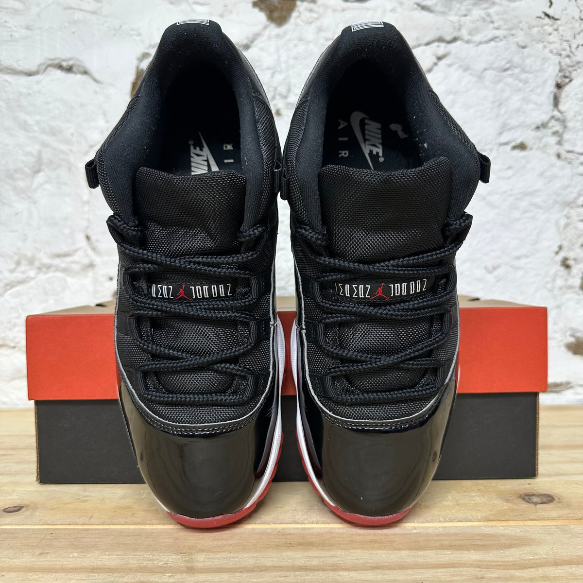 Air Jordan 11 Low Bred (2025) Sz 9.5