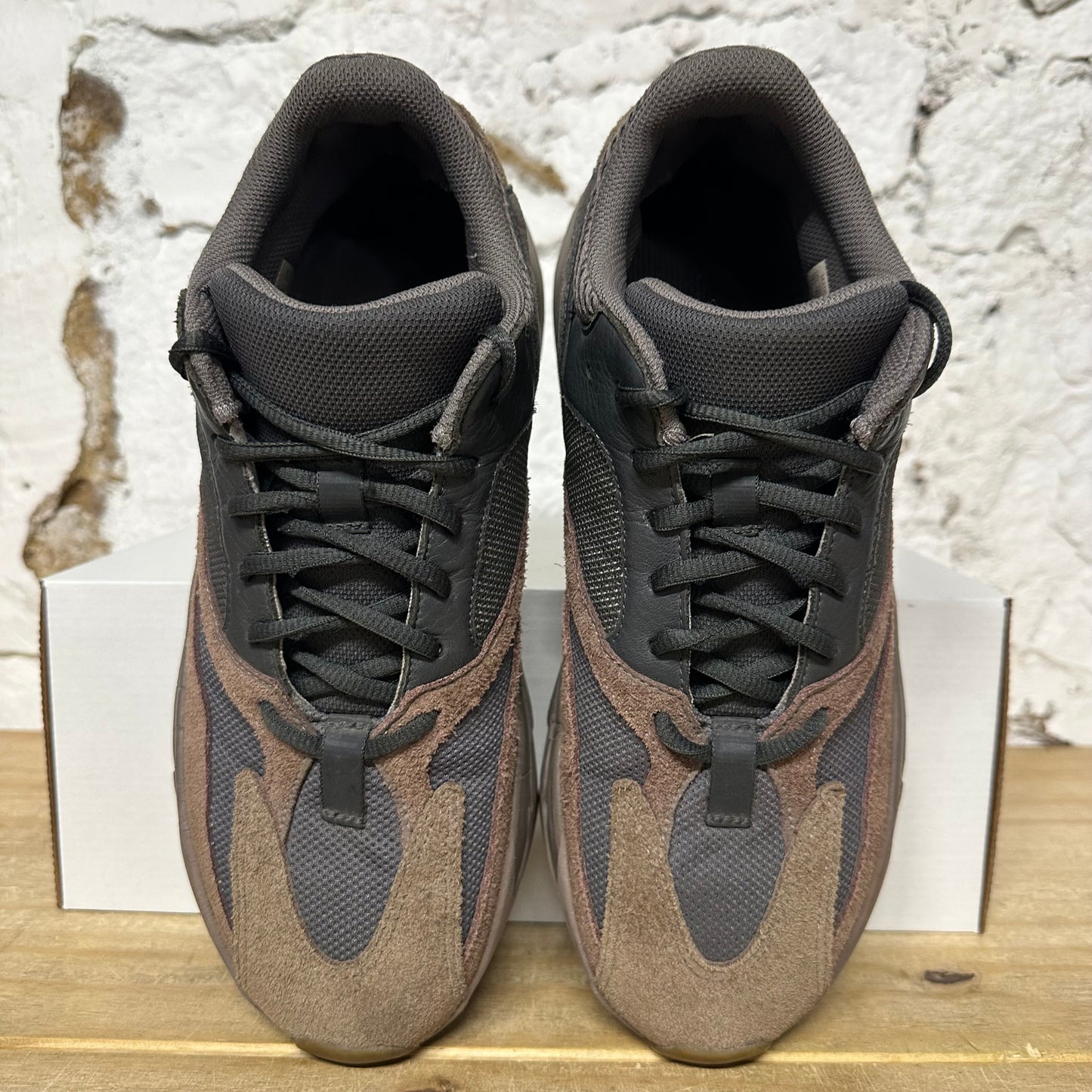 Adidas Yeezy 700 Mauve Sz 10.5