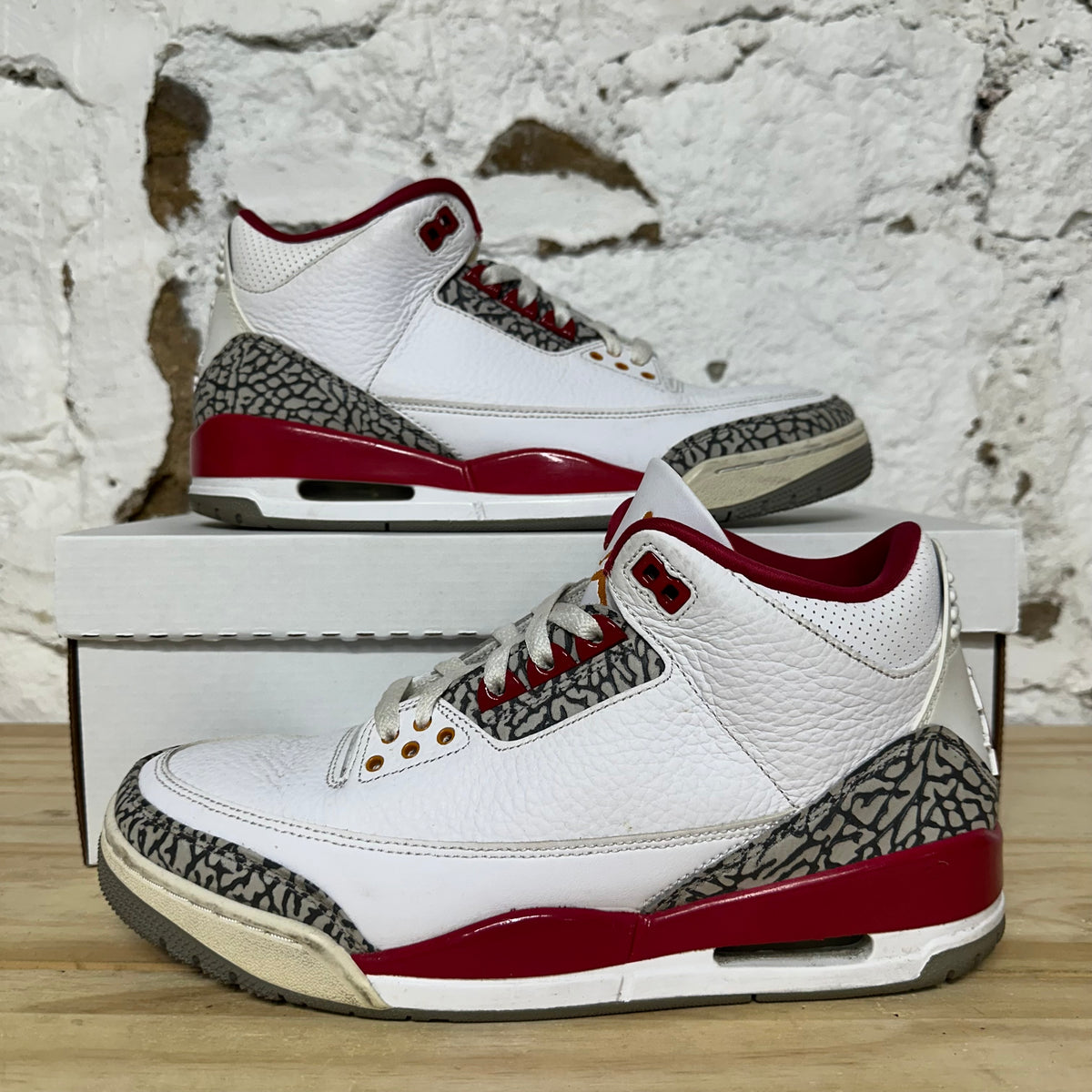 Air Jordan 3 Cardinal Sz 9.5