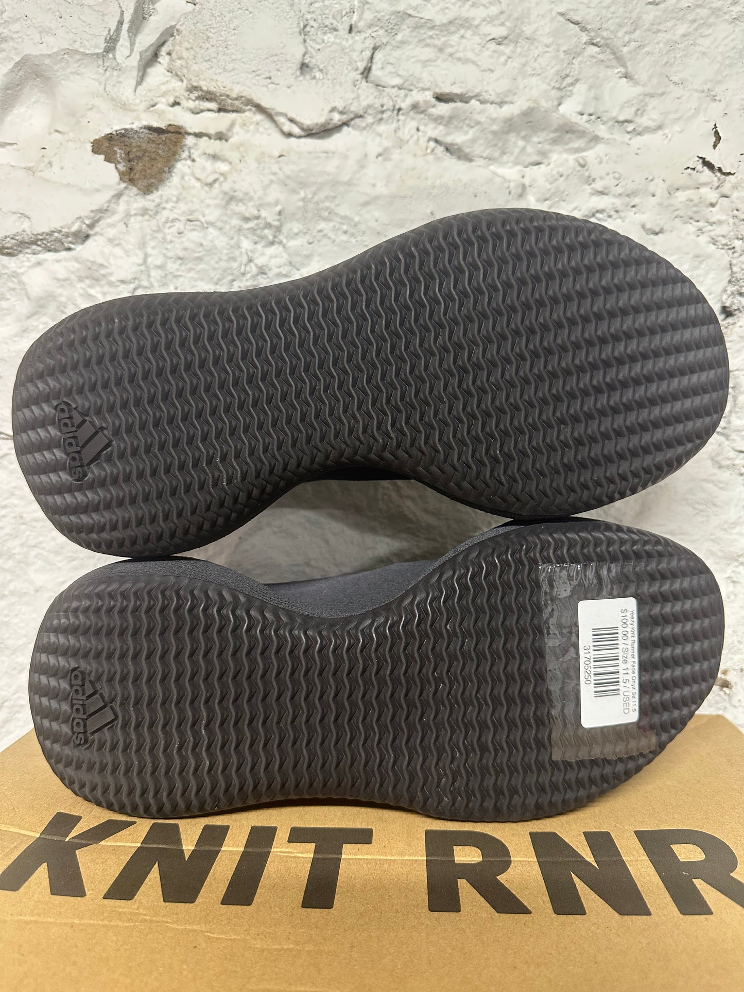 Yeezy Knit Runner Fade Onyx Sz 11.5