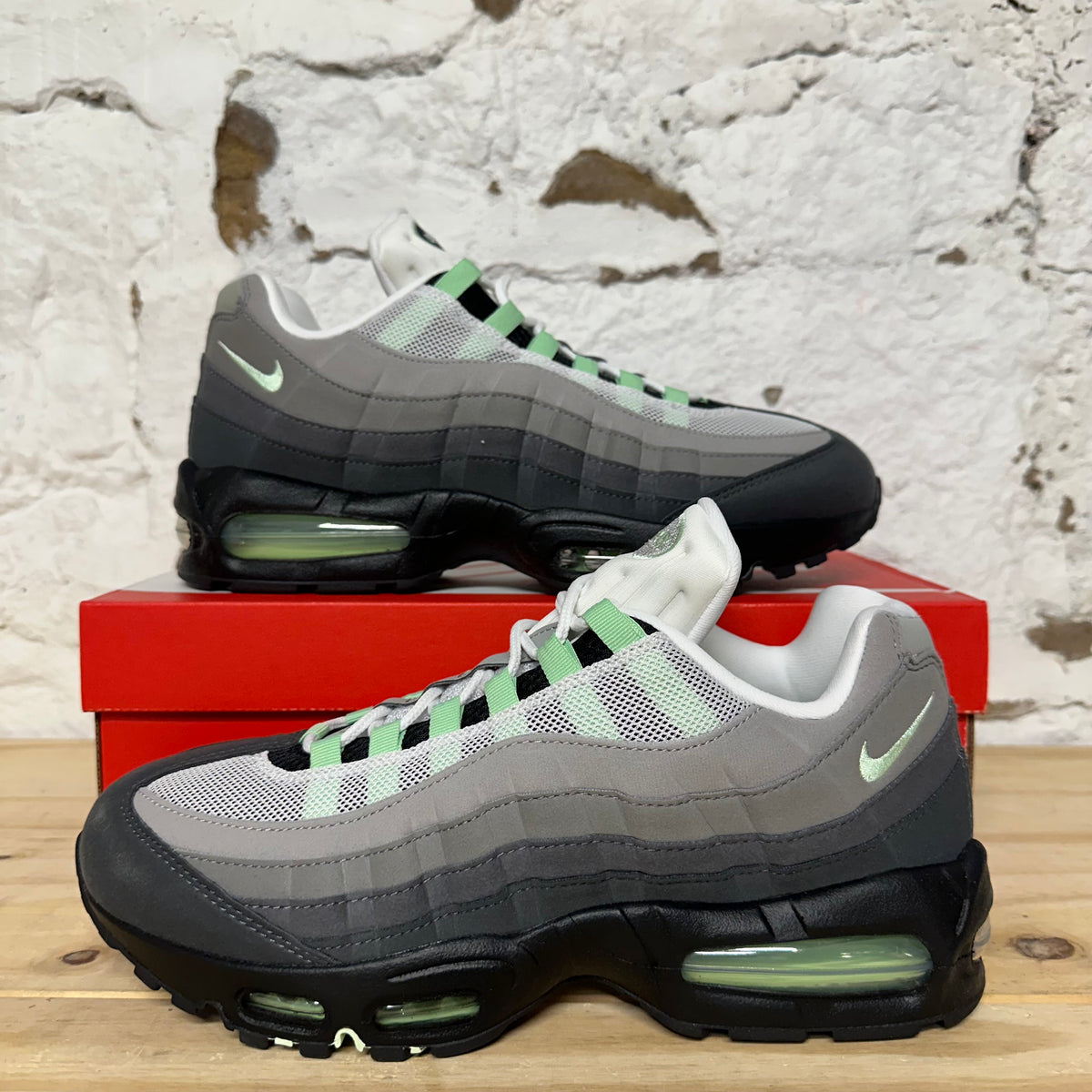 Nike Air Max 95 OG Big Bubble Fresh Mint Sz 10.5 (12W) DS
