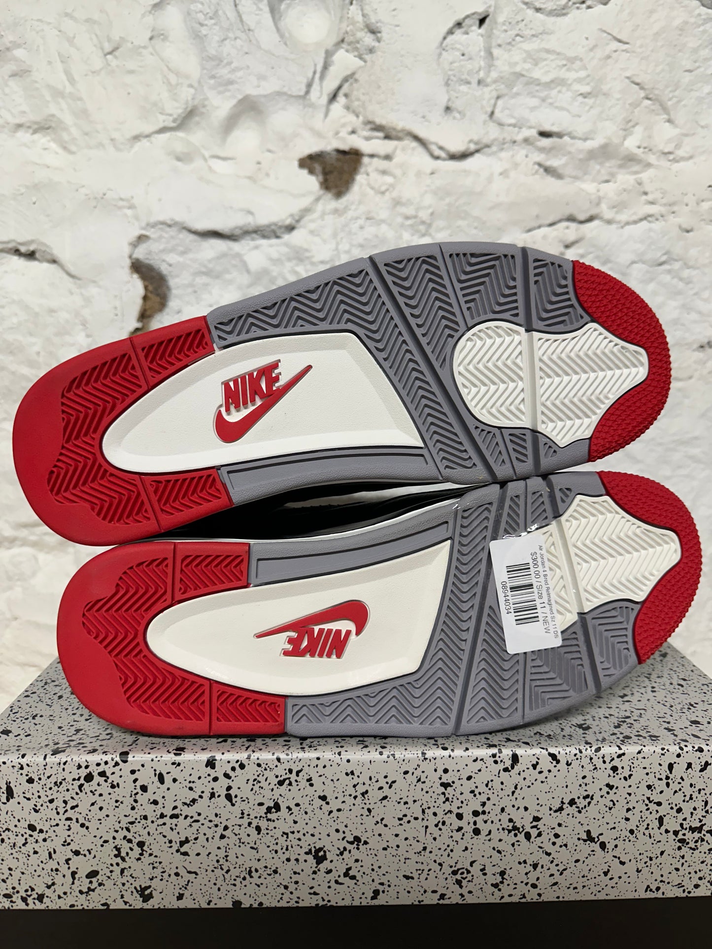 Air Jordan 4 Bred Reimagined Sz 11 DS