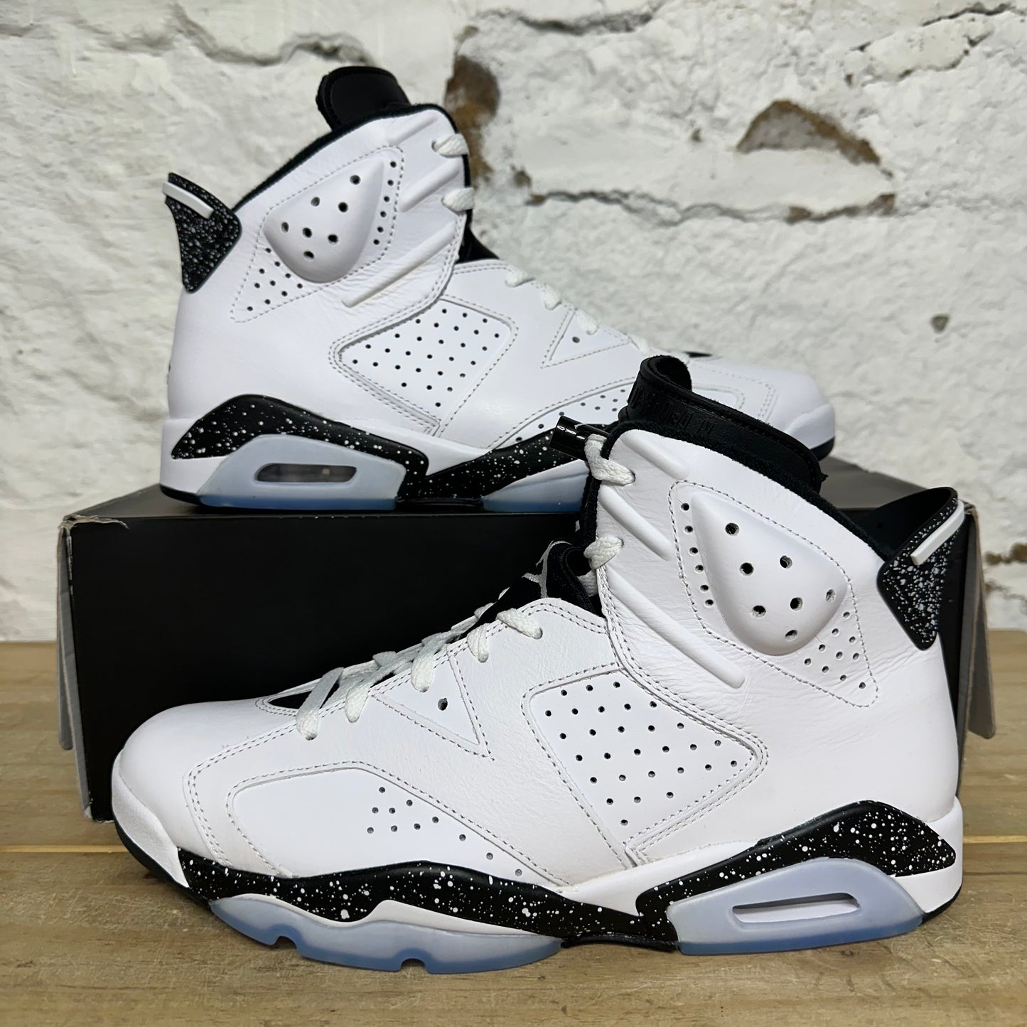 Air Jordan 6 Reverse Oreo Sz 11 DS