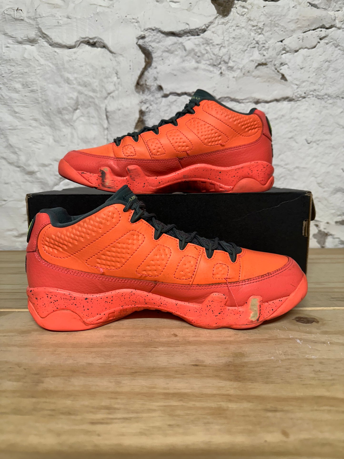 Air Jordan 9 Low Bright Mango Sz 8.5