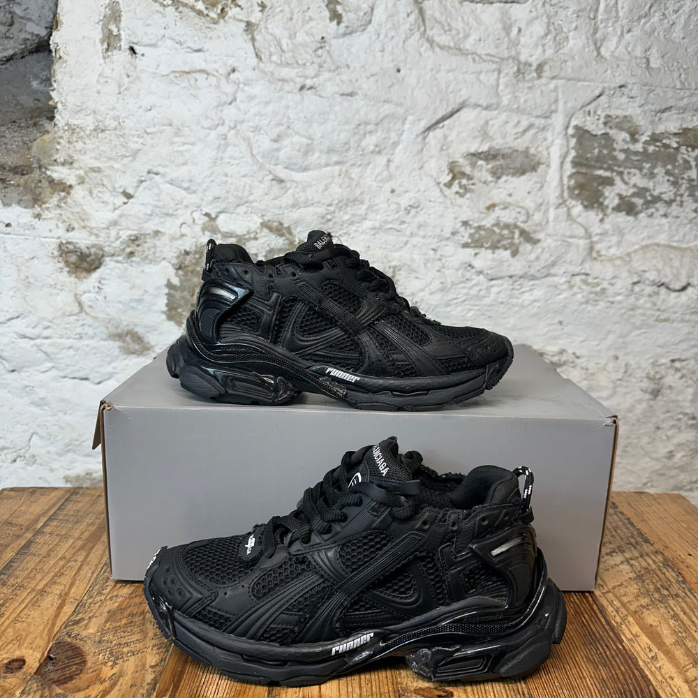 Balenciaga Runner Triple Black Sneaker Sz 6.5 (39)