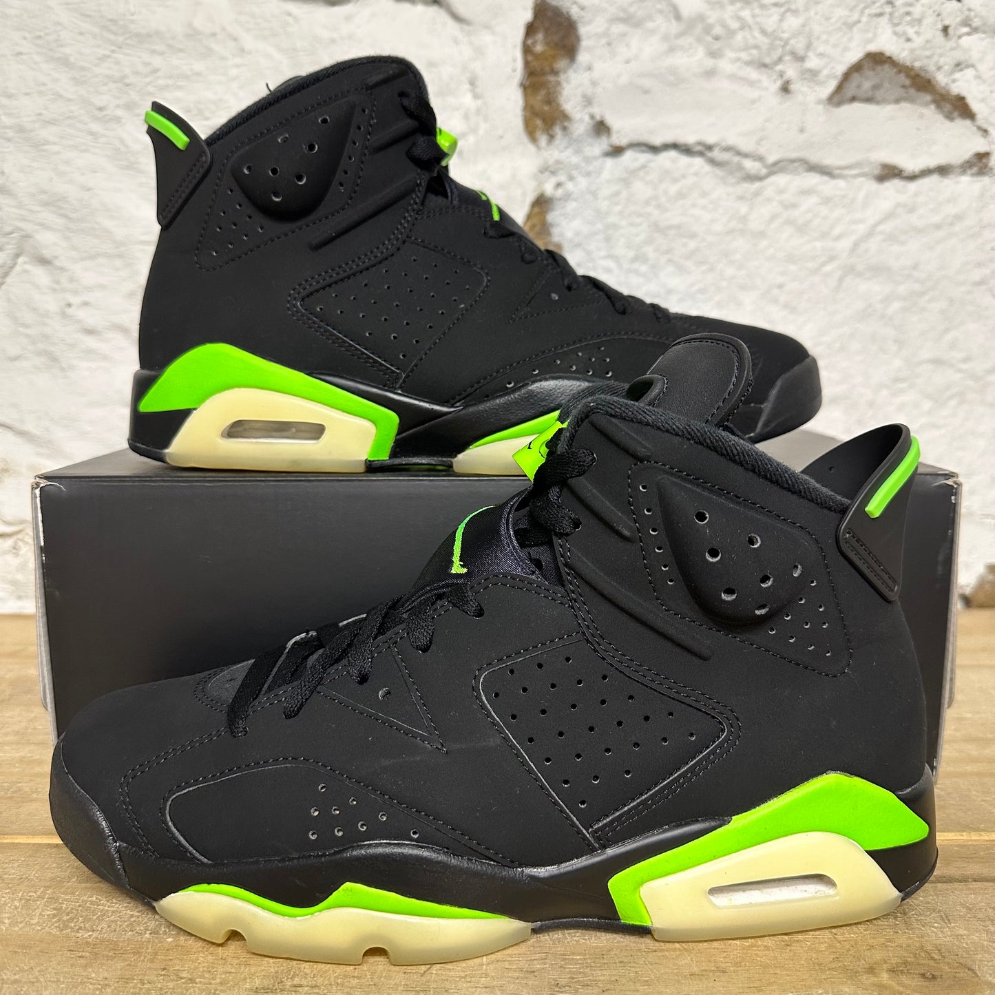 Air Jordan 6 Electric Green Sz 9.5