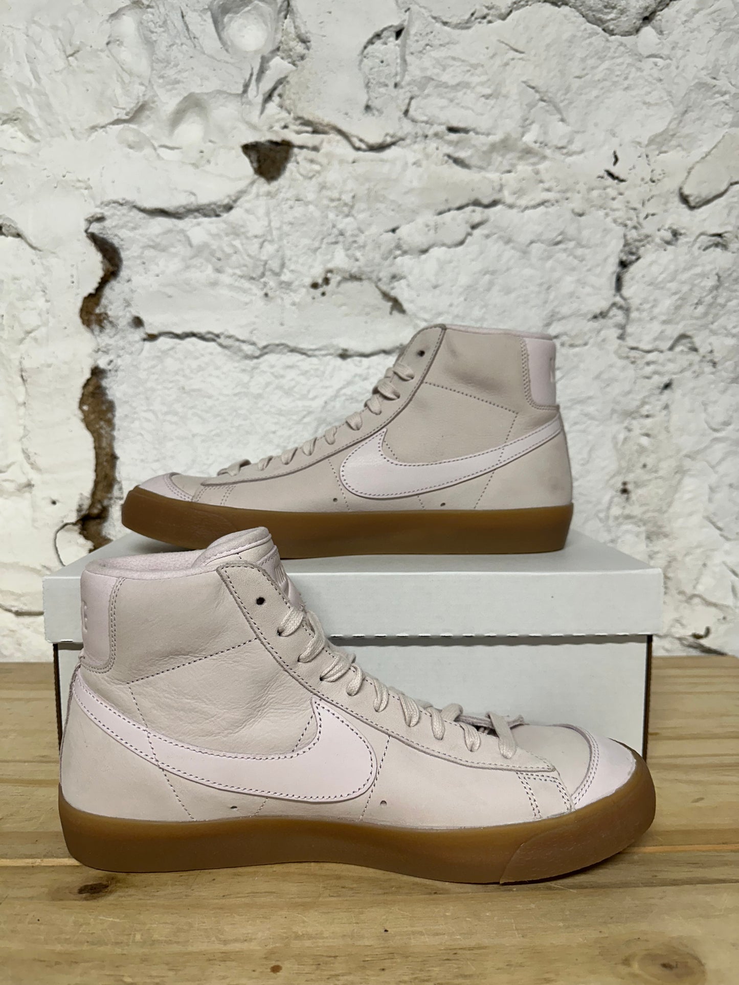 Nike Blazer Mid Pearl Pink Gum Sz 10.5 (12W)