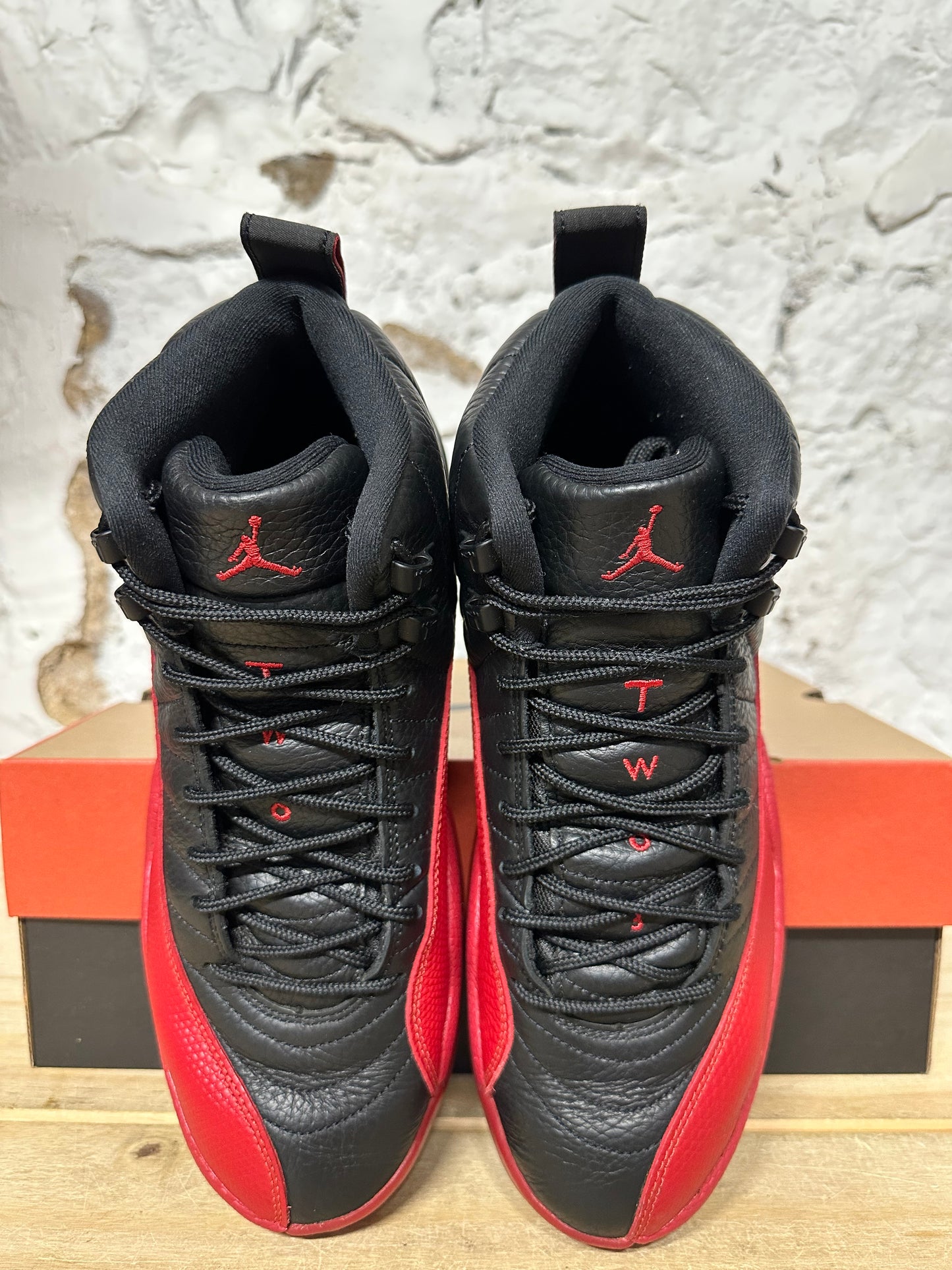 Air Jordan 12 Flu Game Sz 10