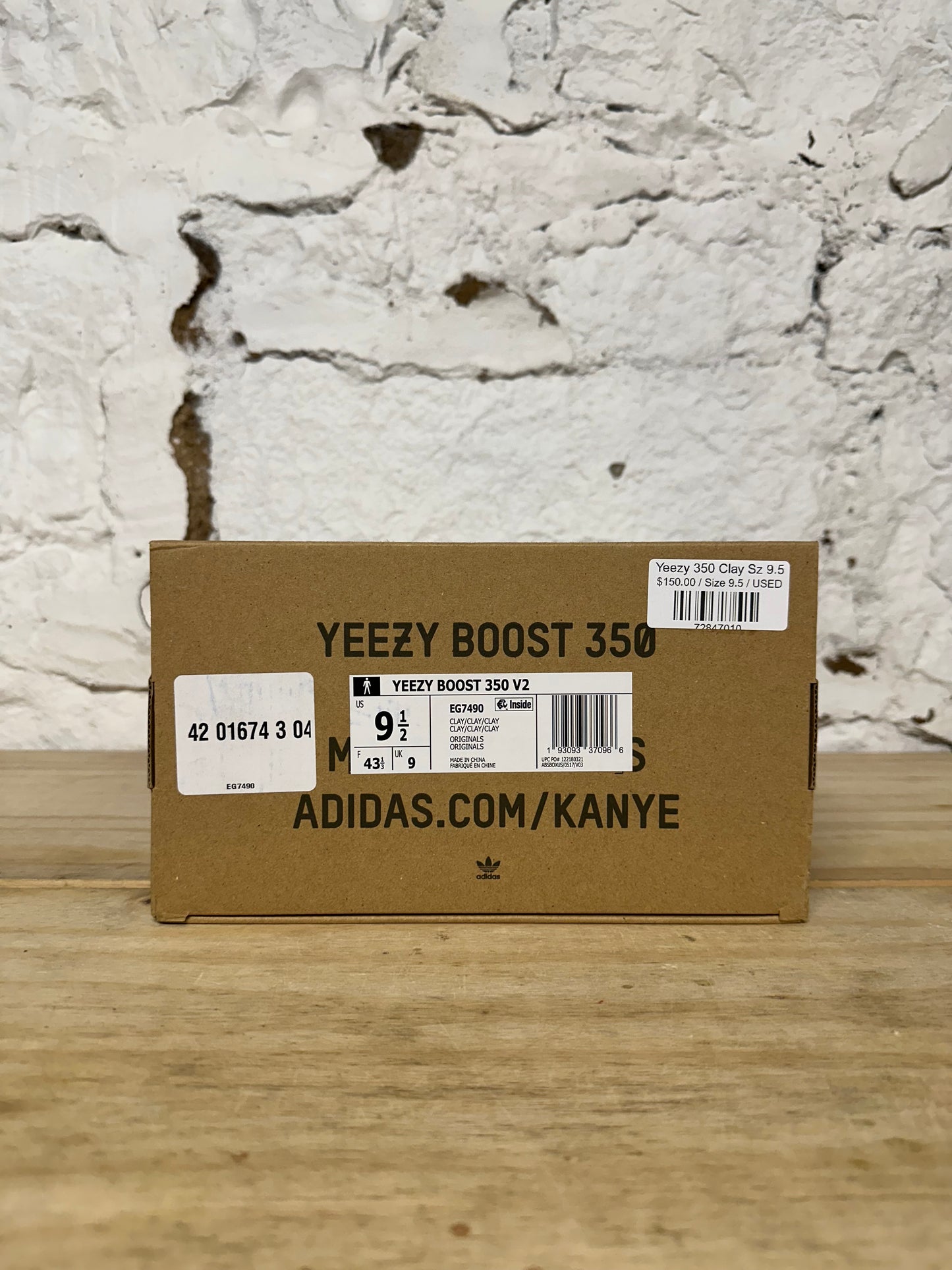 Yeezy 350 Clay Sz 9.5