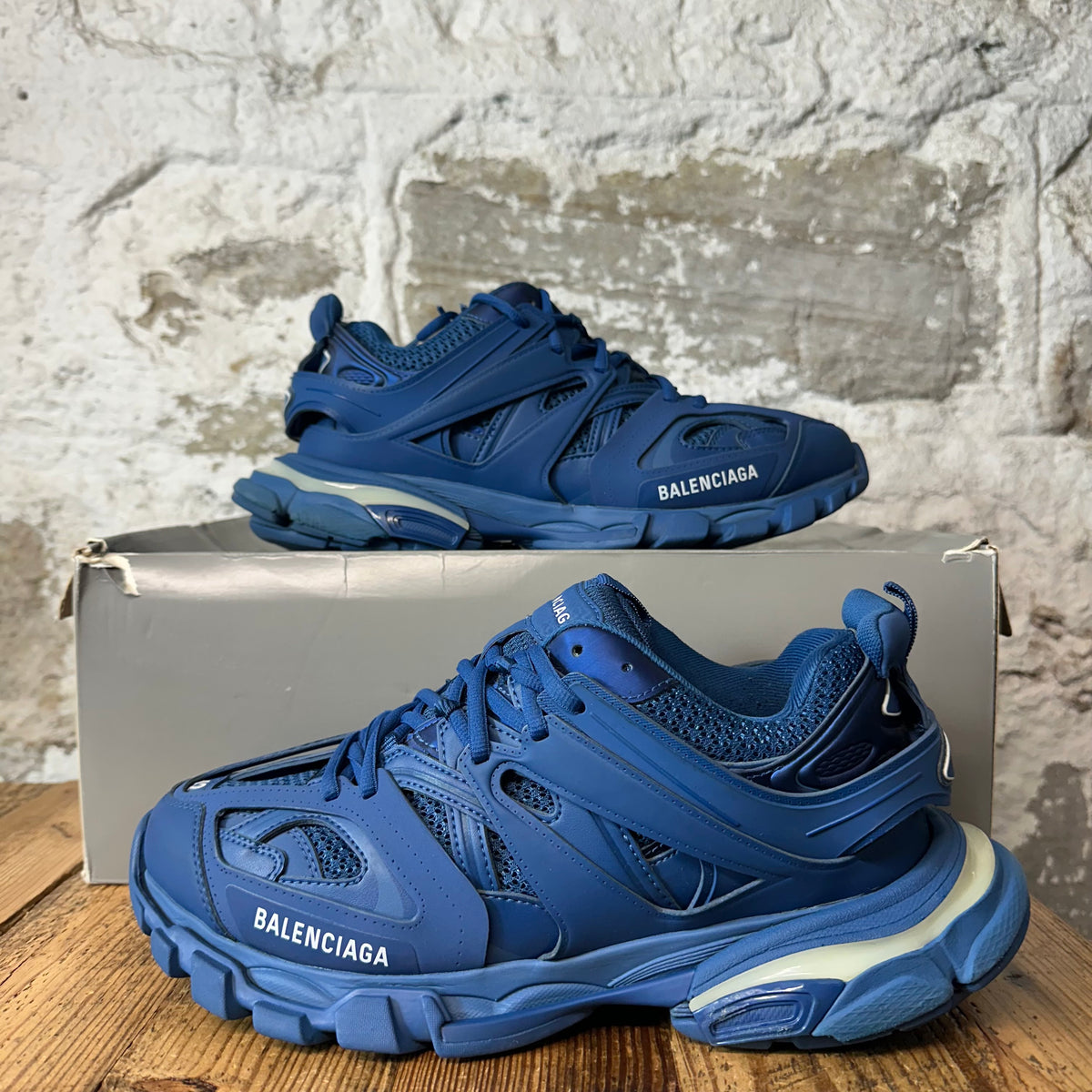 Balenciaga Track Runner Triple Blue LED Sneaker Sz 9 (42)