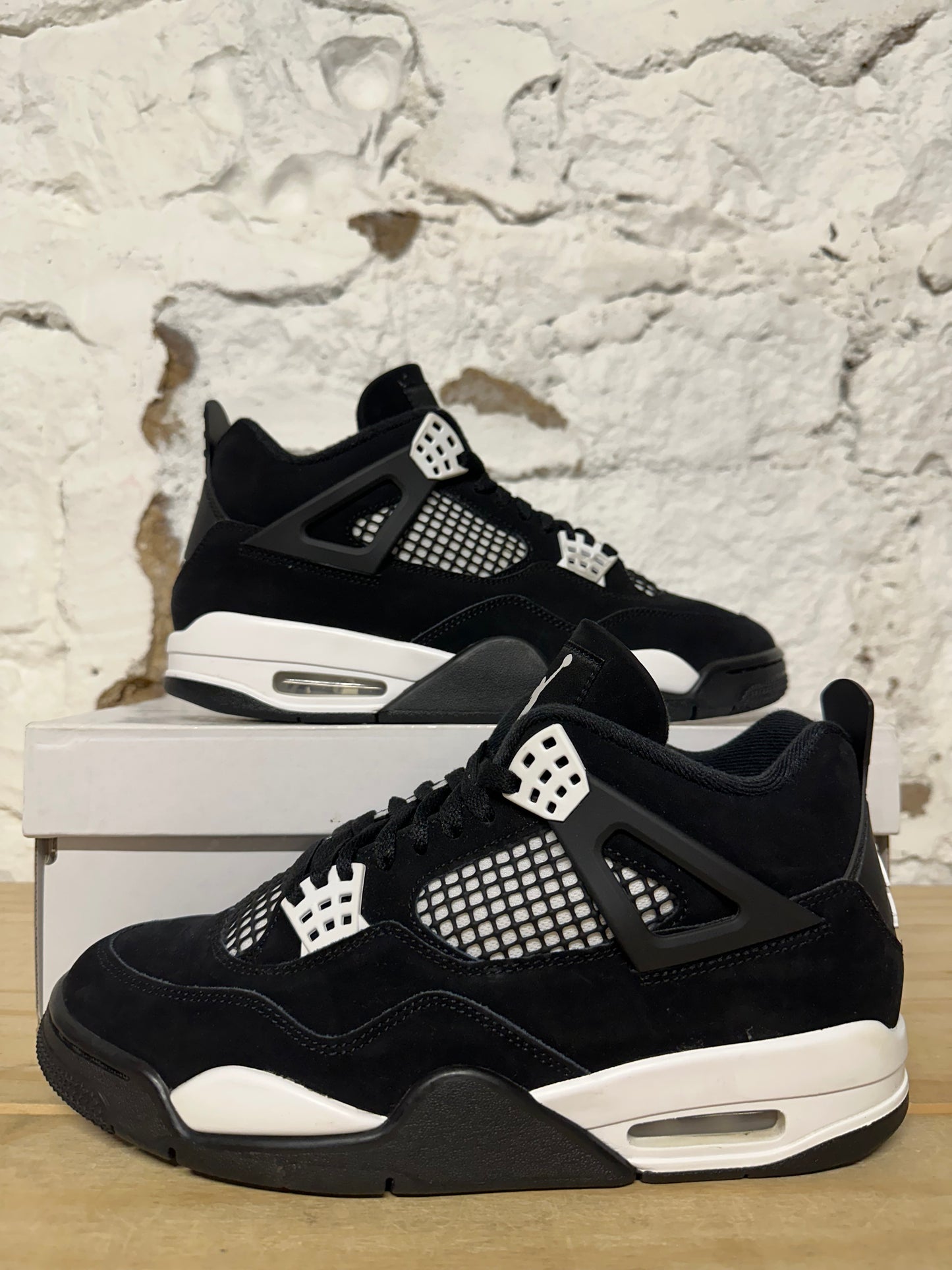 Air Jordan 4 White Thunder Sz 8.5