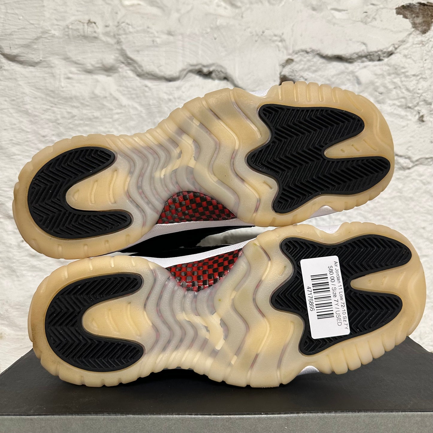 Air Jordan 11 Low 72-10 Sz 7Y