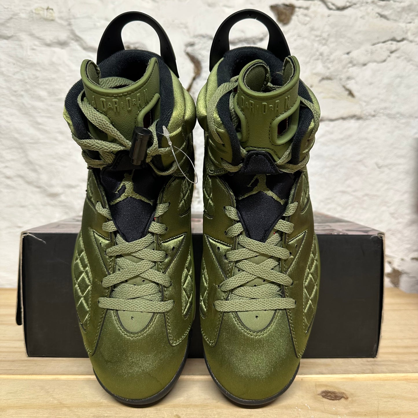 Air jordan 6 Pinnacle Flight Jacket Sz 9.5