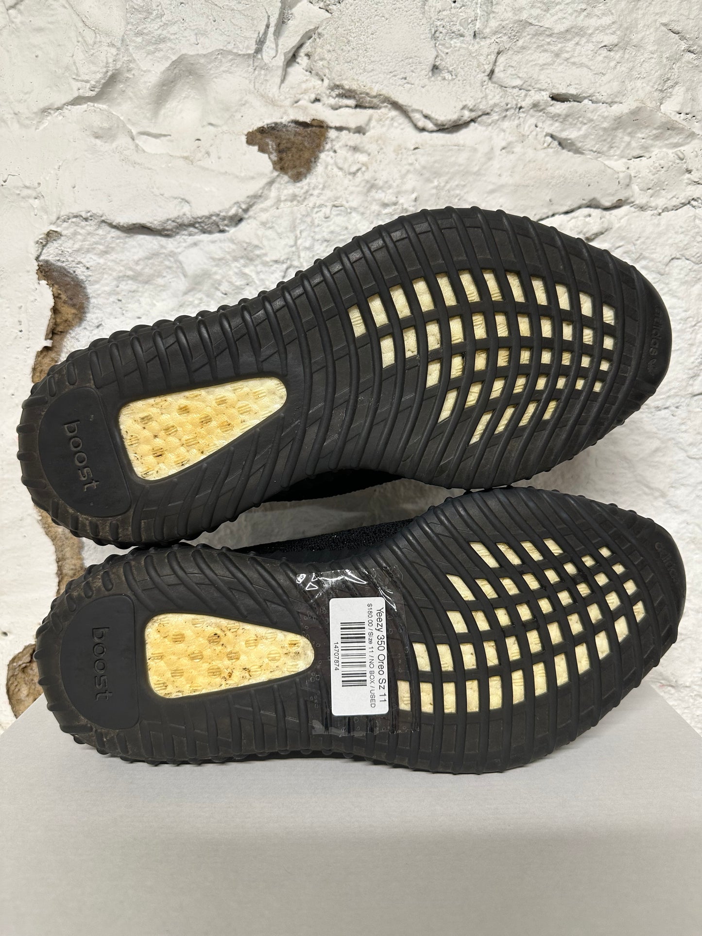 Yeezy 350 Oreo Sz 11