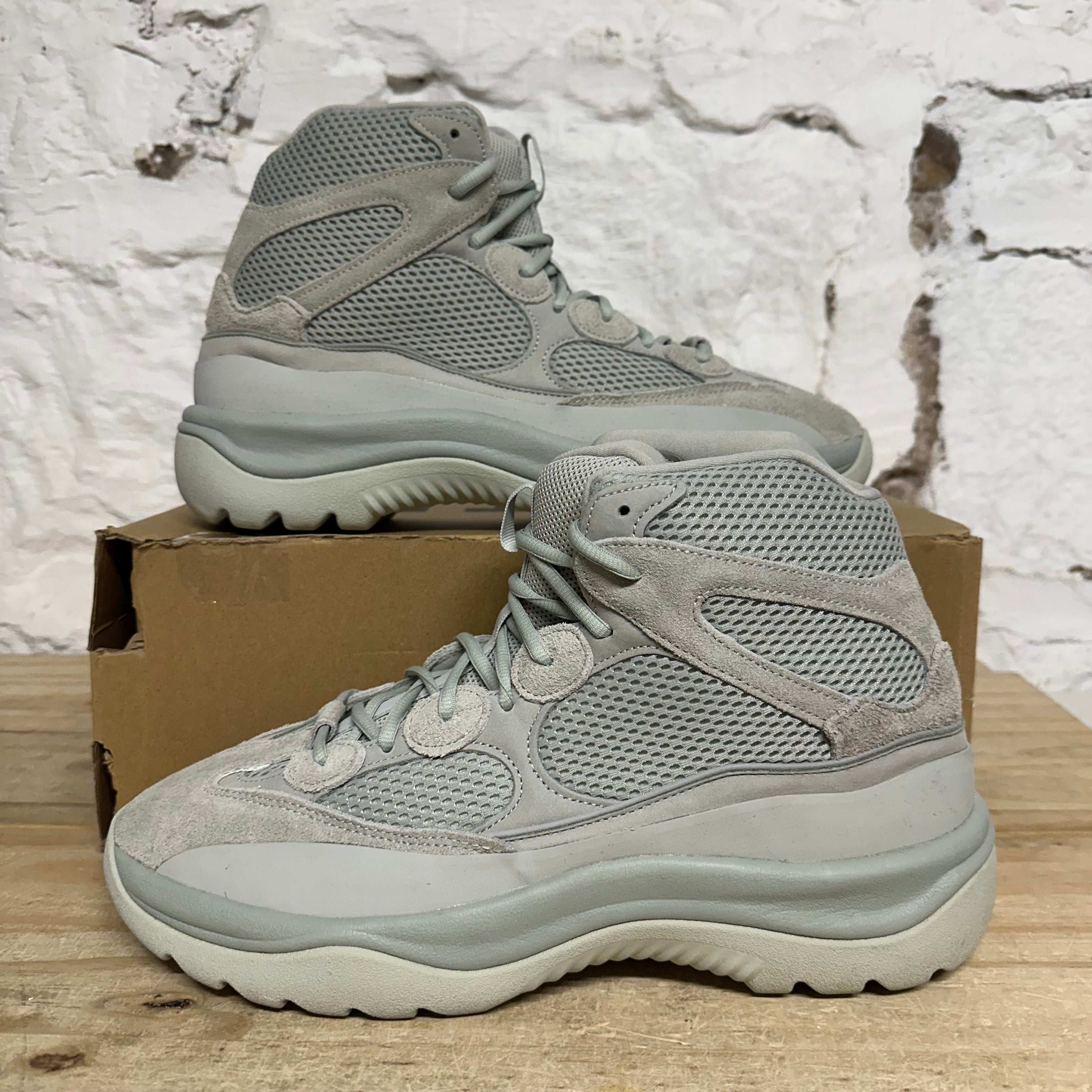 Yeezy Desert Boot Salt Sz 13.5 DS
