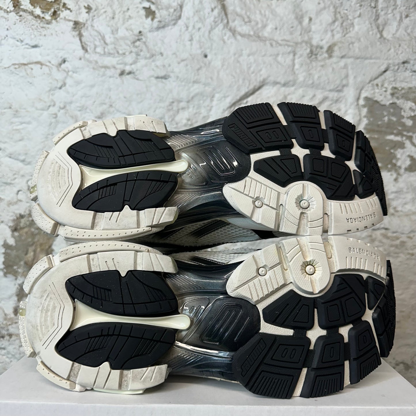 Balenciaga Runner White Black Sneaker Sz 11 (44)