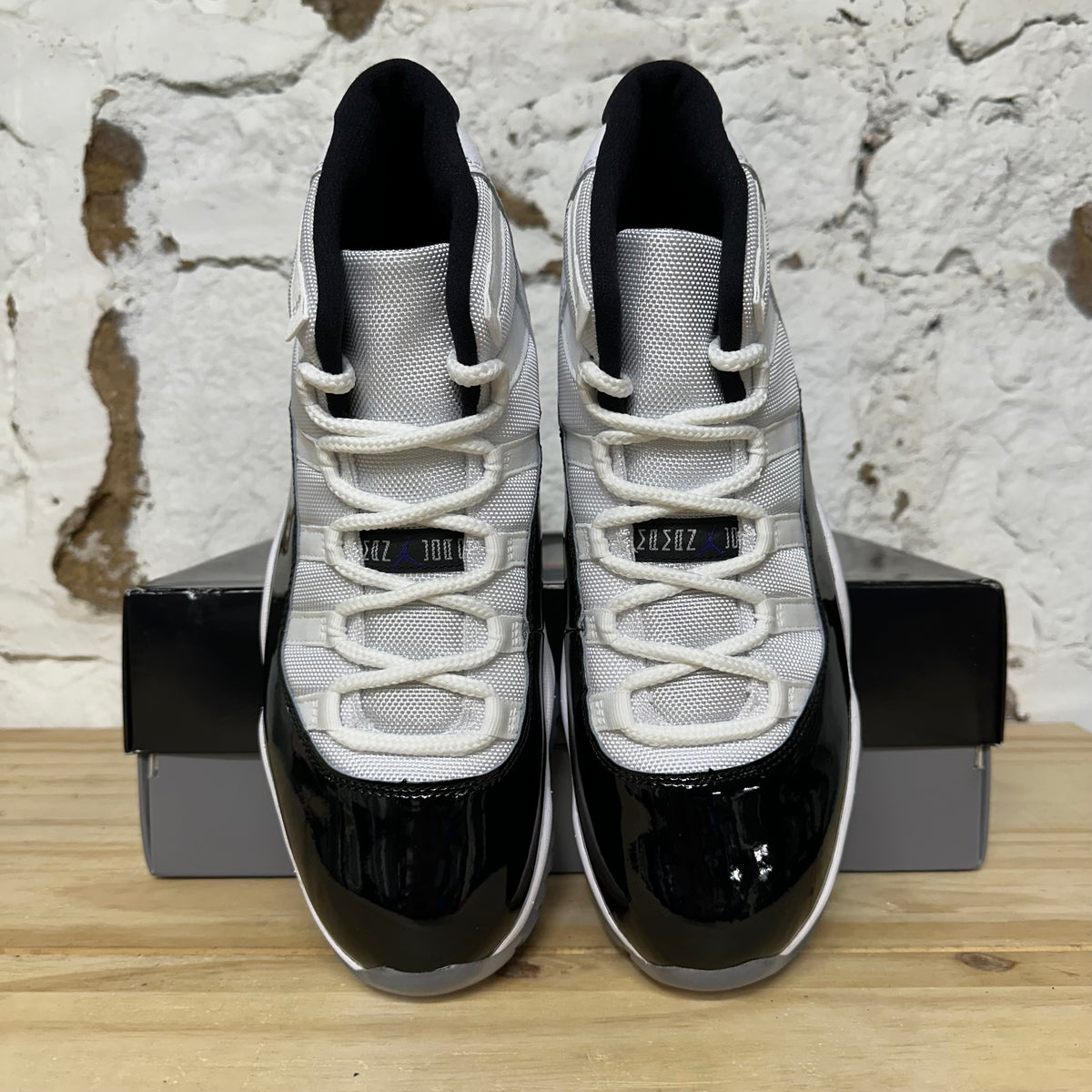 Air Jordan 11 High Concord (2018) Sz 9 DS