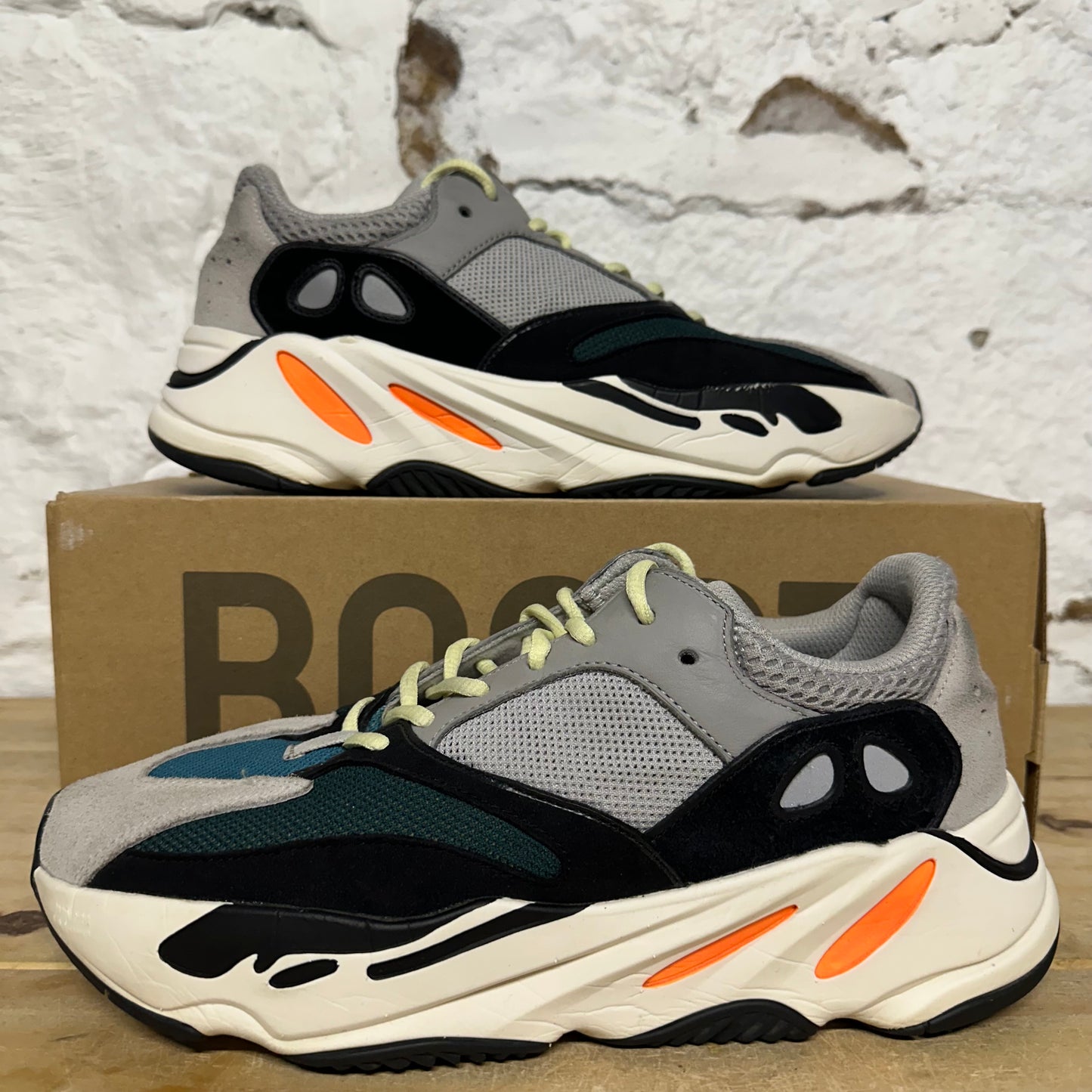 Yeezy 700 Wave Runner Sz 10