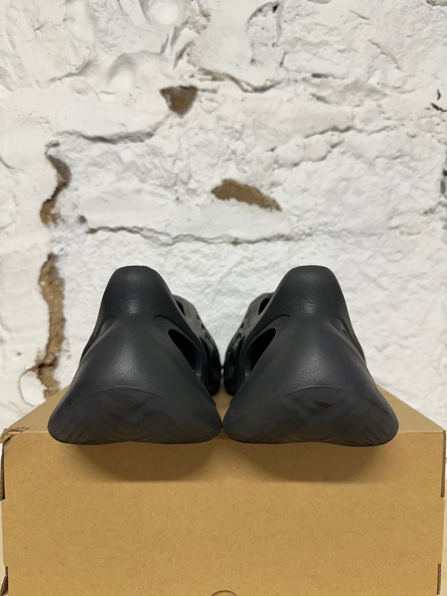 Yeezy Foam Runner Onyx Sz 8