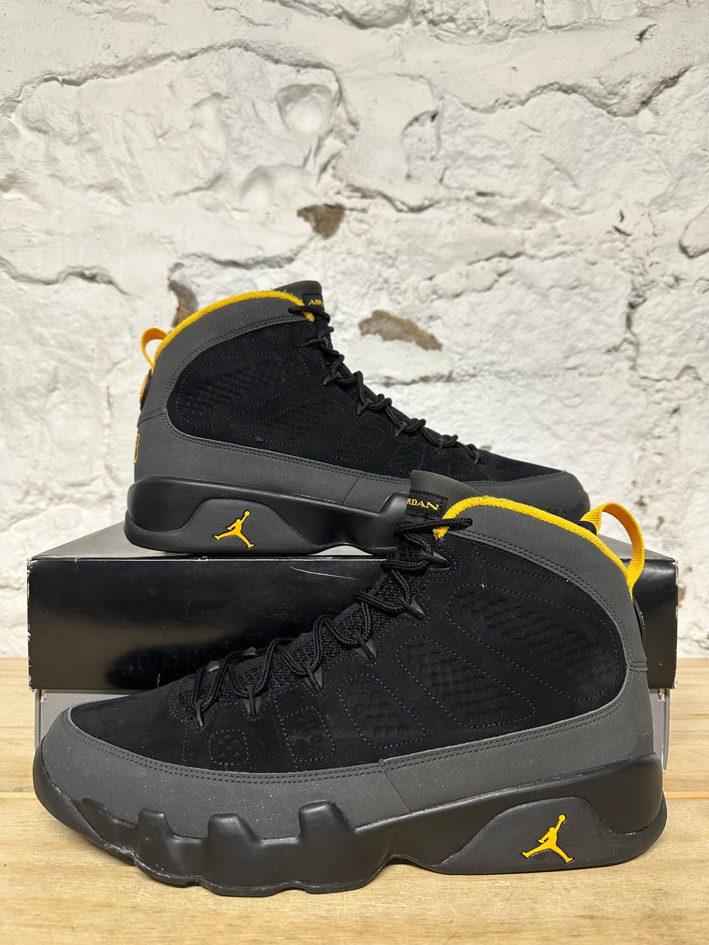 Air Jordan 9 Dark Charcoal University Gold Sz 11.5